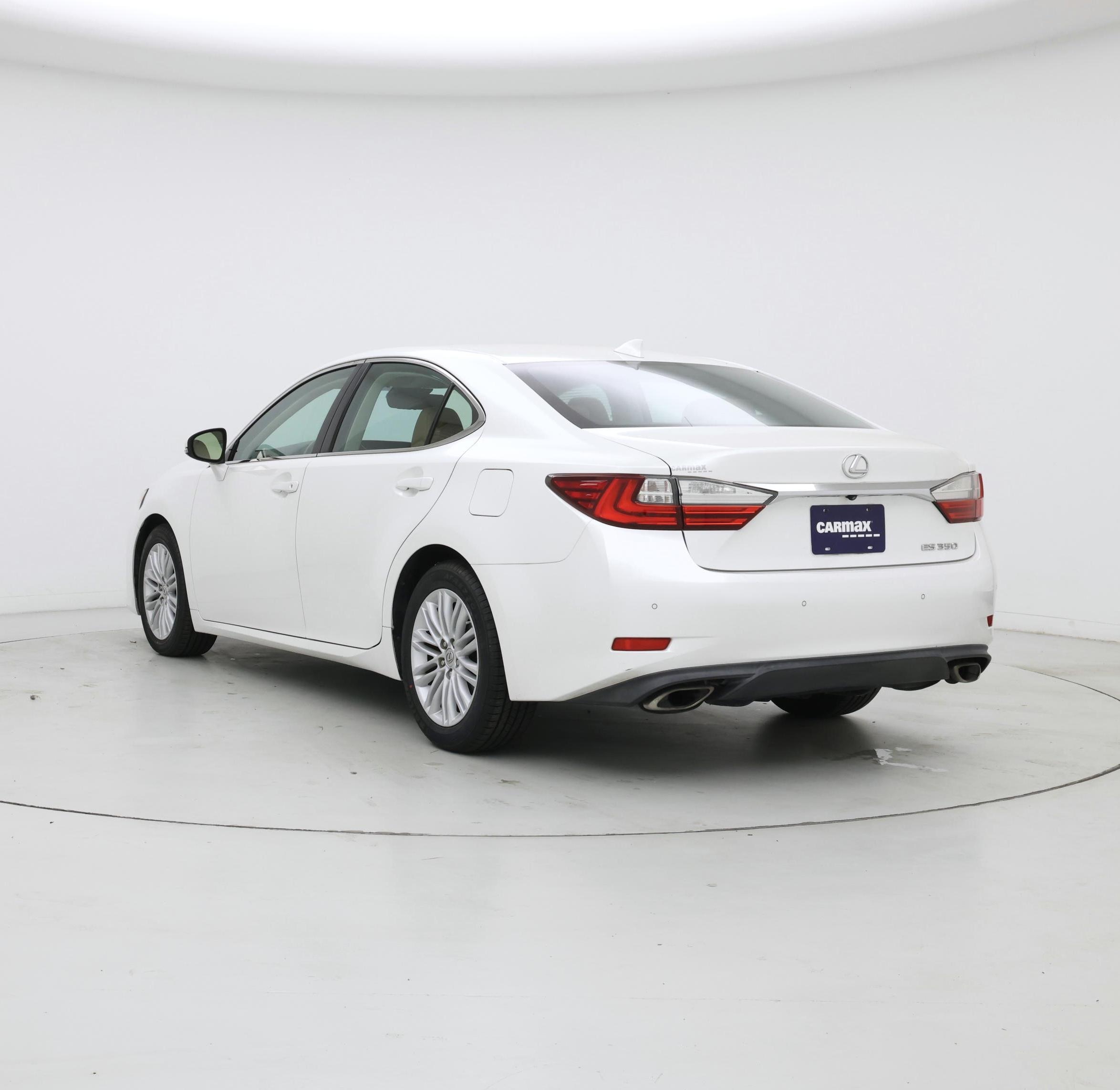Thumbnail: 2016 Lexus ES - 2