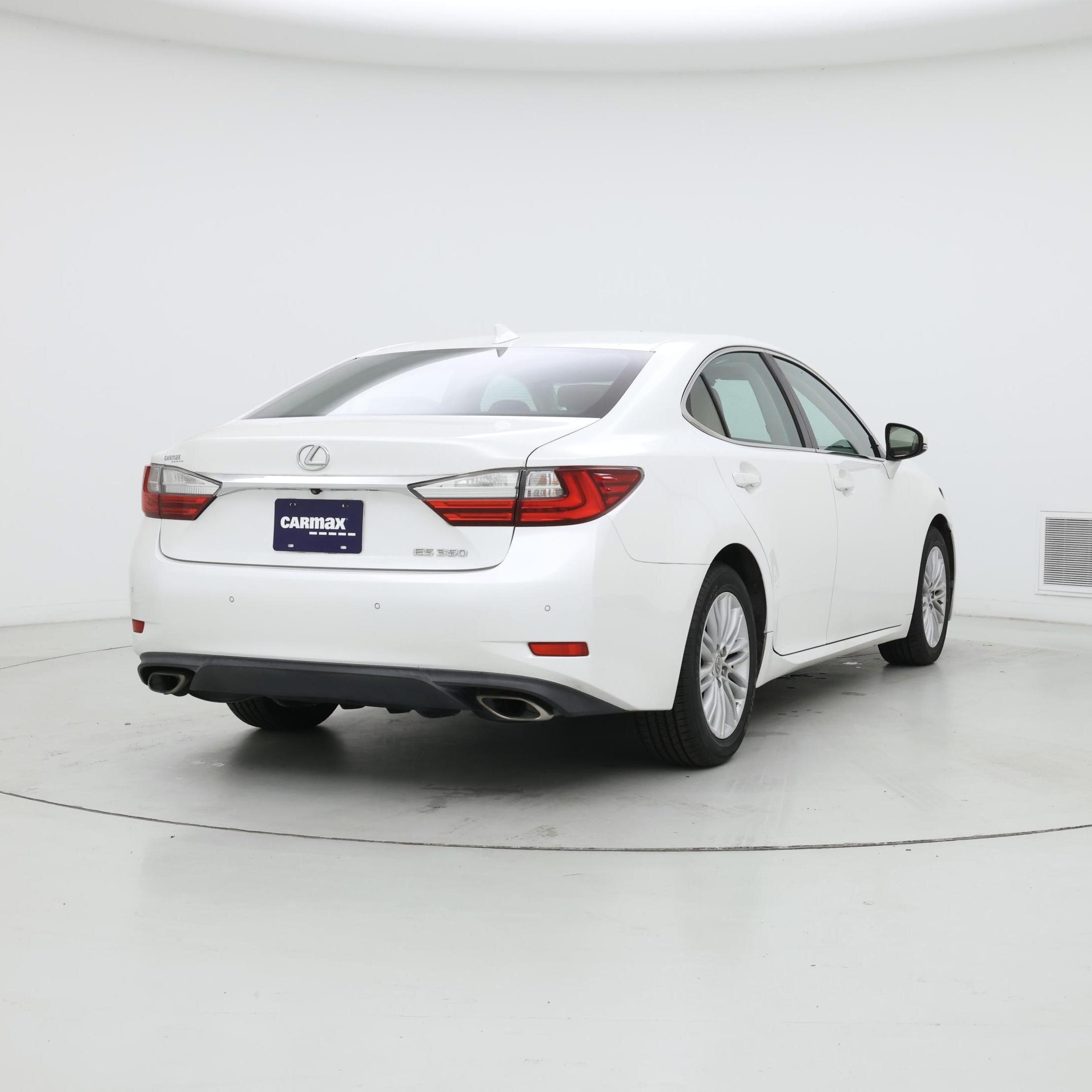 Thumbnail: 2016 Lexus ES - 8