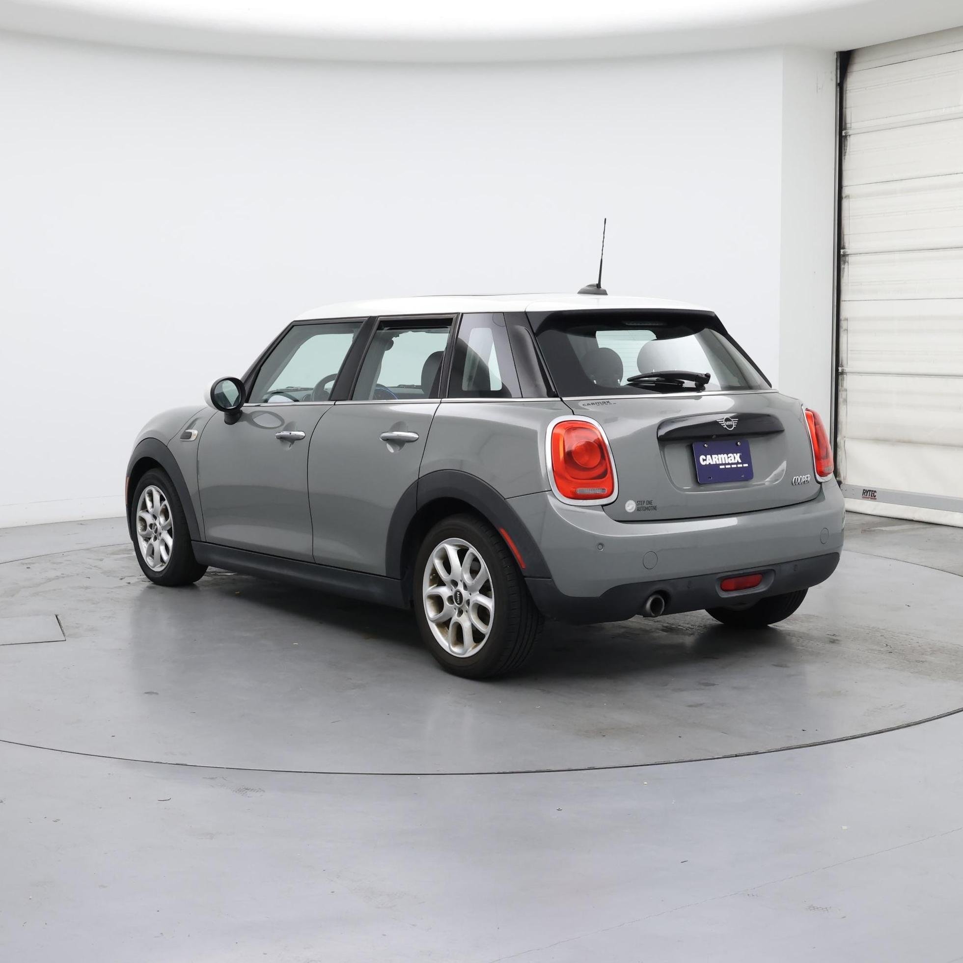 Thumbnail: 2019 MINI Cooper Hardtop - 2