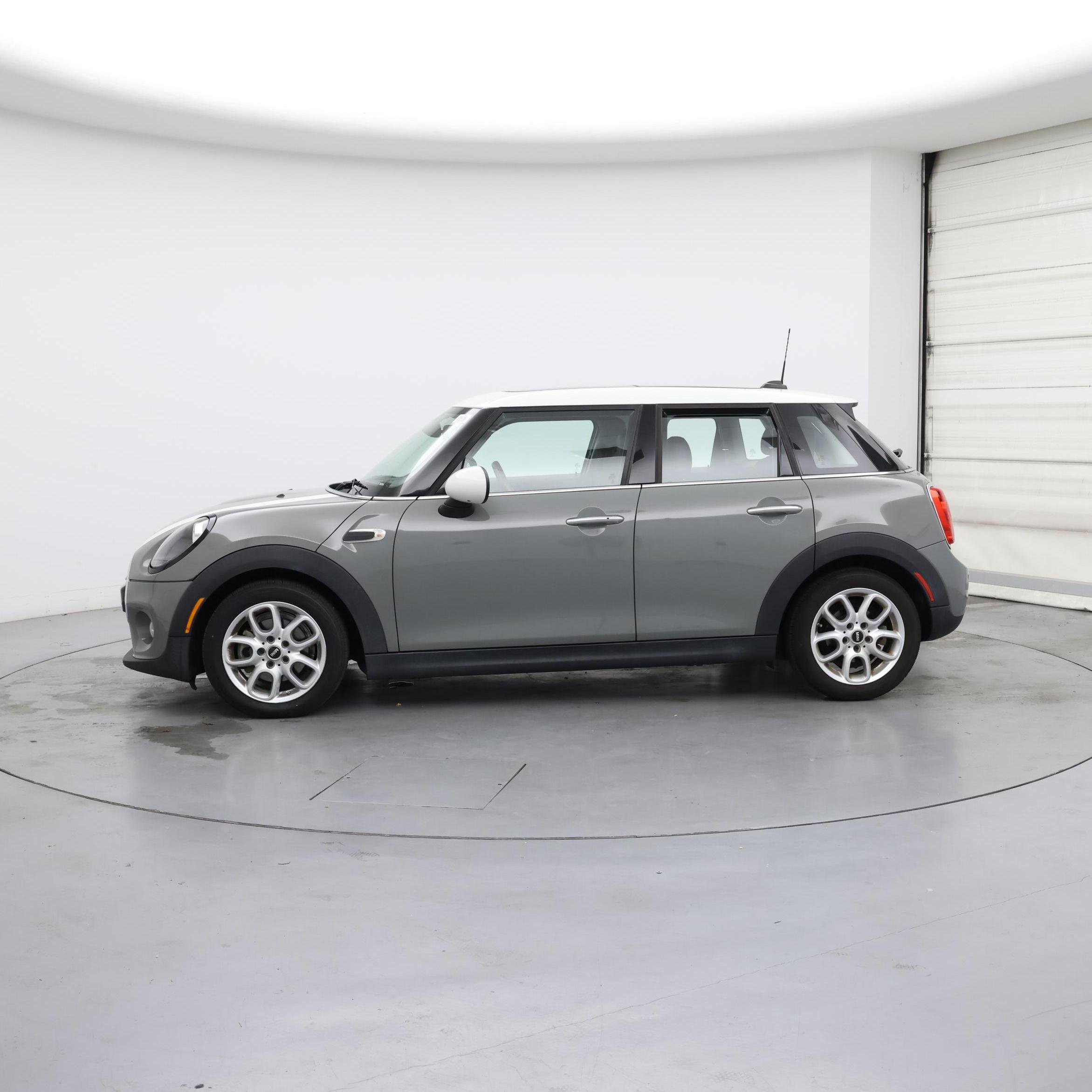 Thumbnail: 2019 MINI Cooper Hardtop - 3