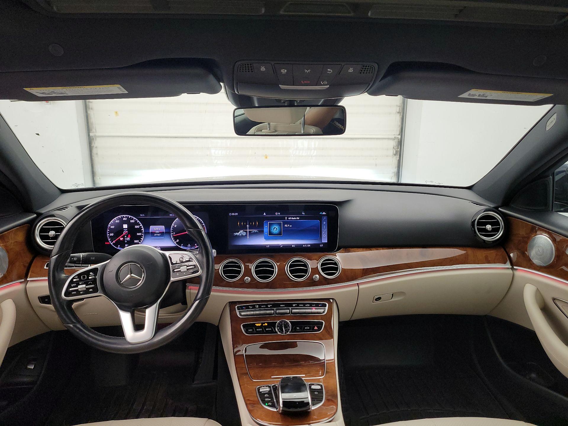 Thumbnail: 2019 Mercedes-Benz E-Class - 9
