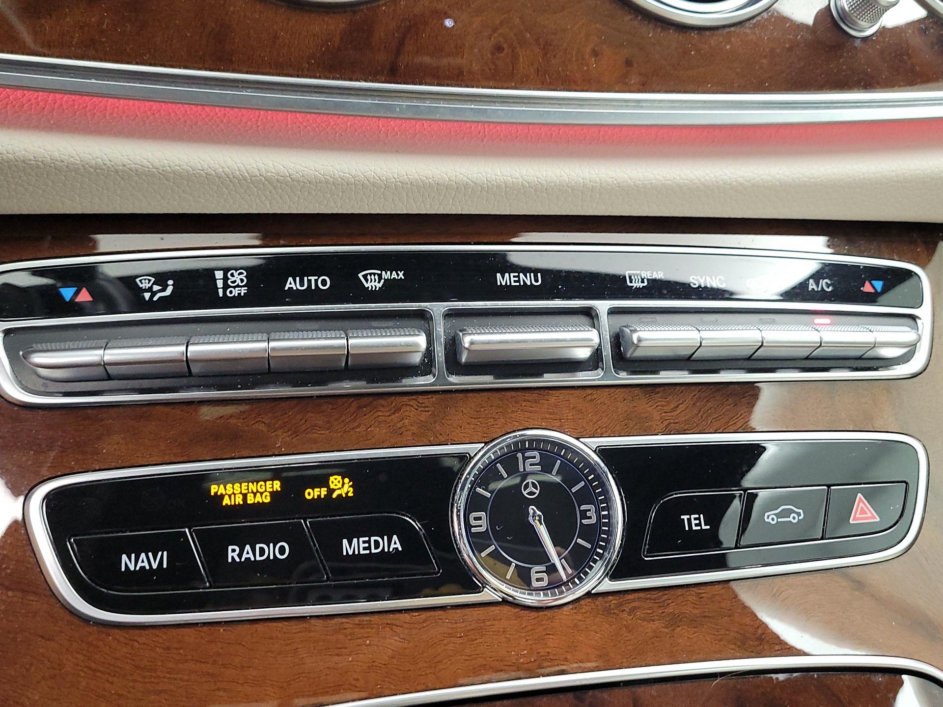 Thumbnail: 2019 Mercedes-Benz E-Class - 16