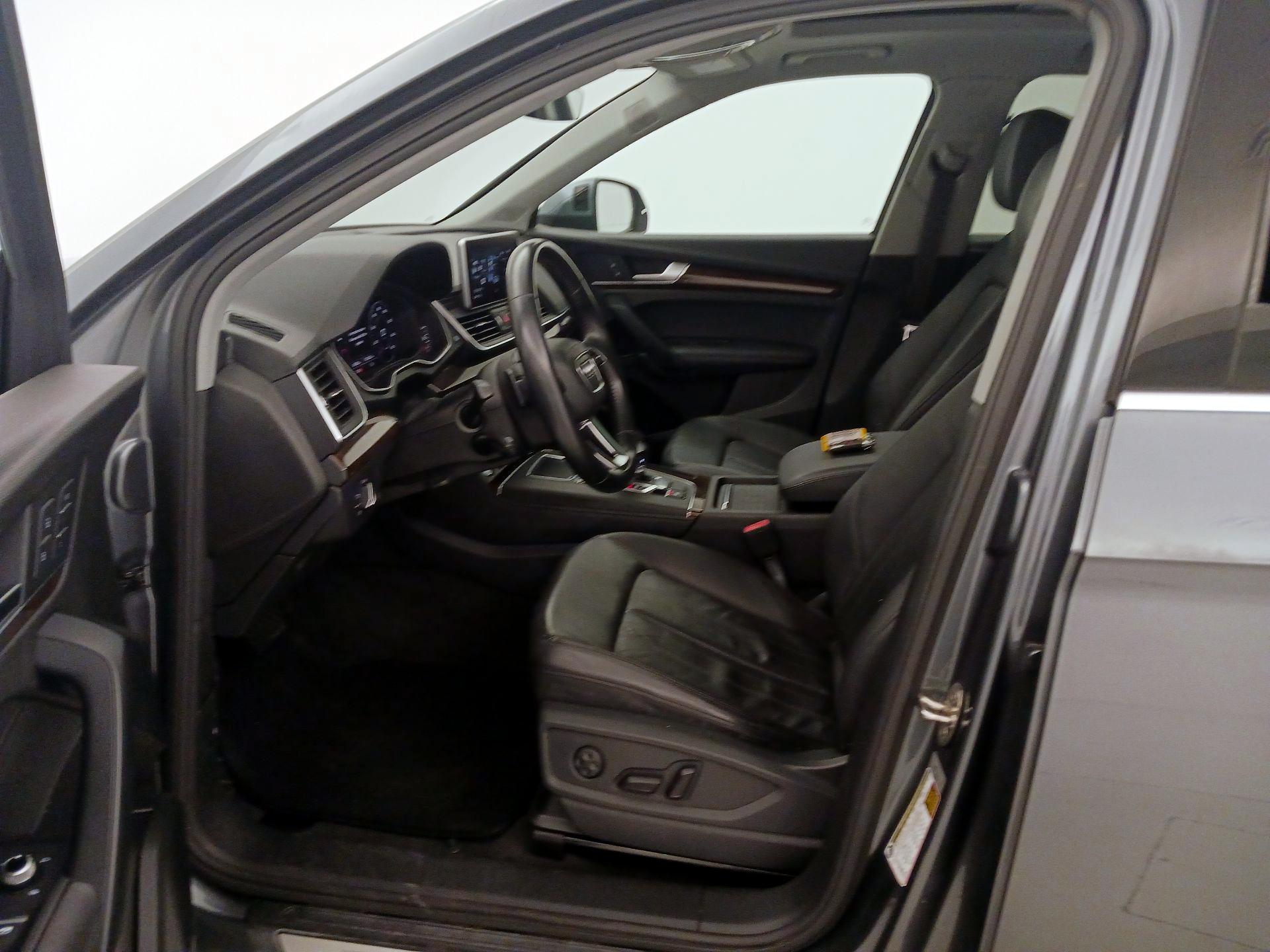 Thumbnail: 2019 Audi Q5 - 11