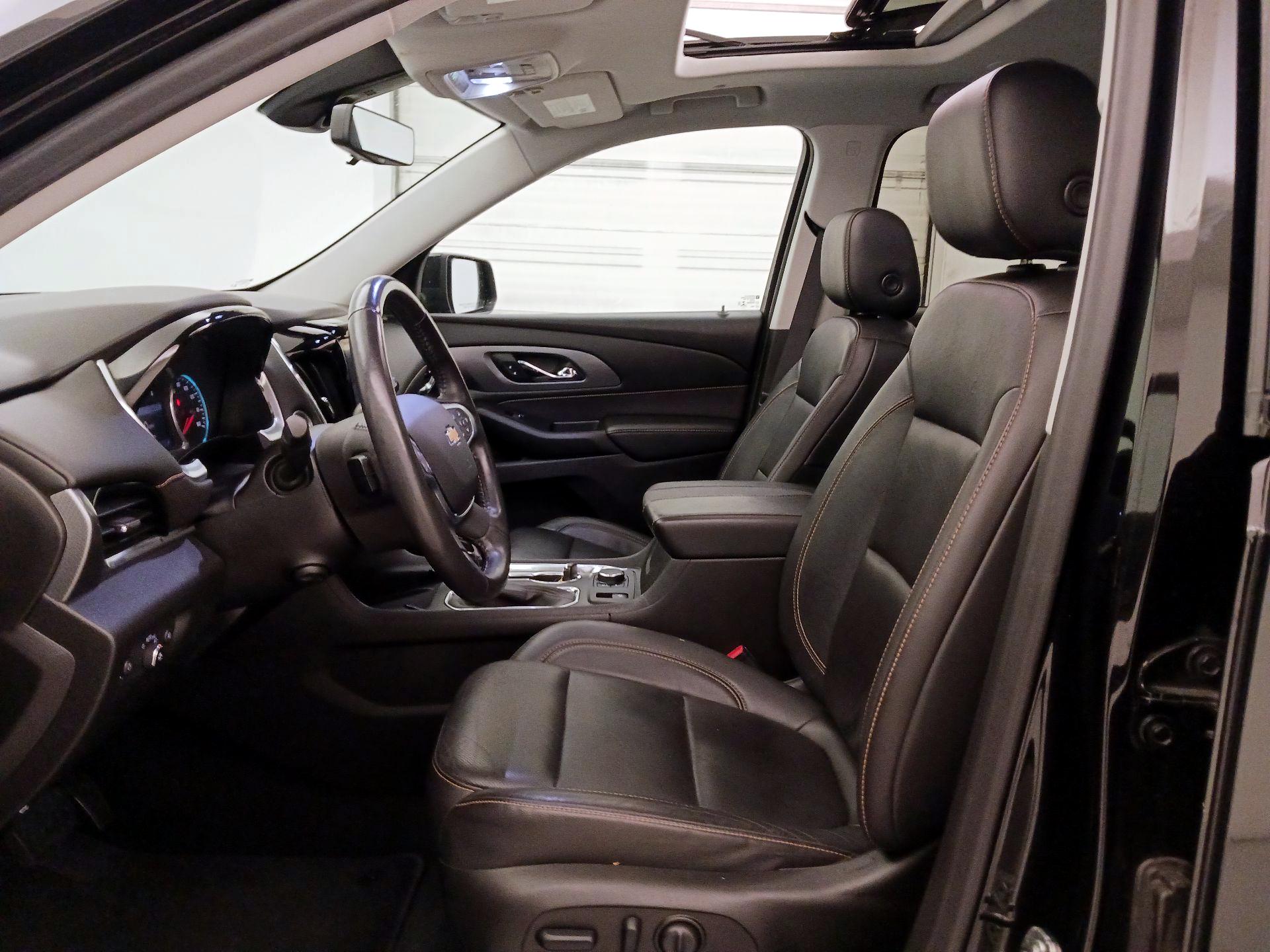 Thumbnail: 2021 Chevrolet Traverse - 9