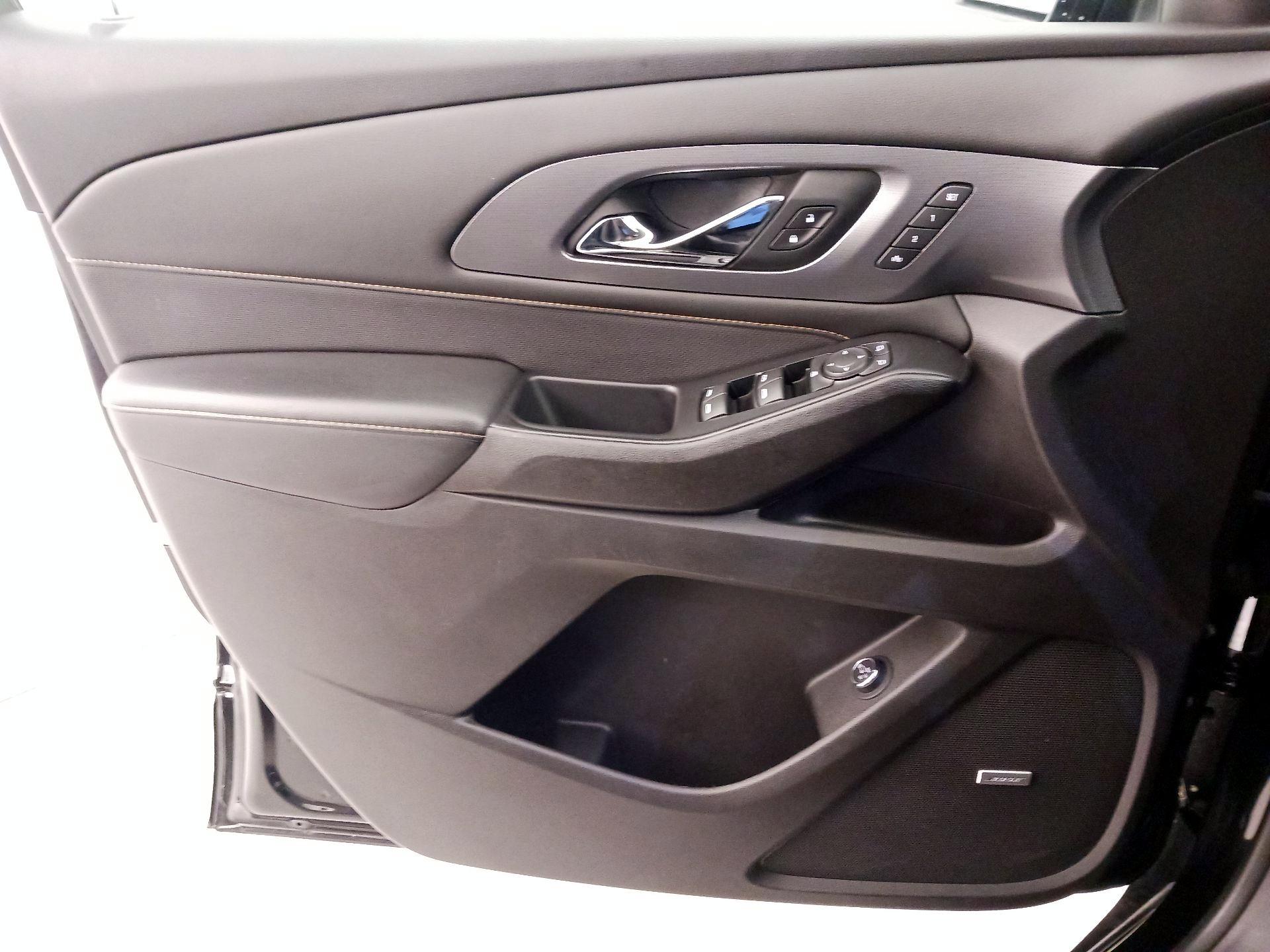 Thumbnail: 2021 Chevrolet Traverse - 10