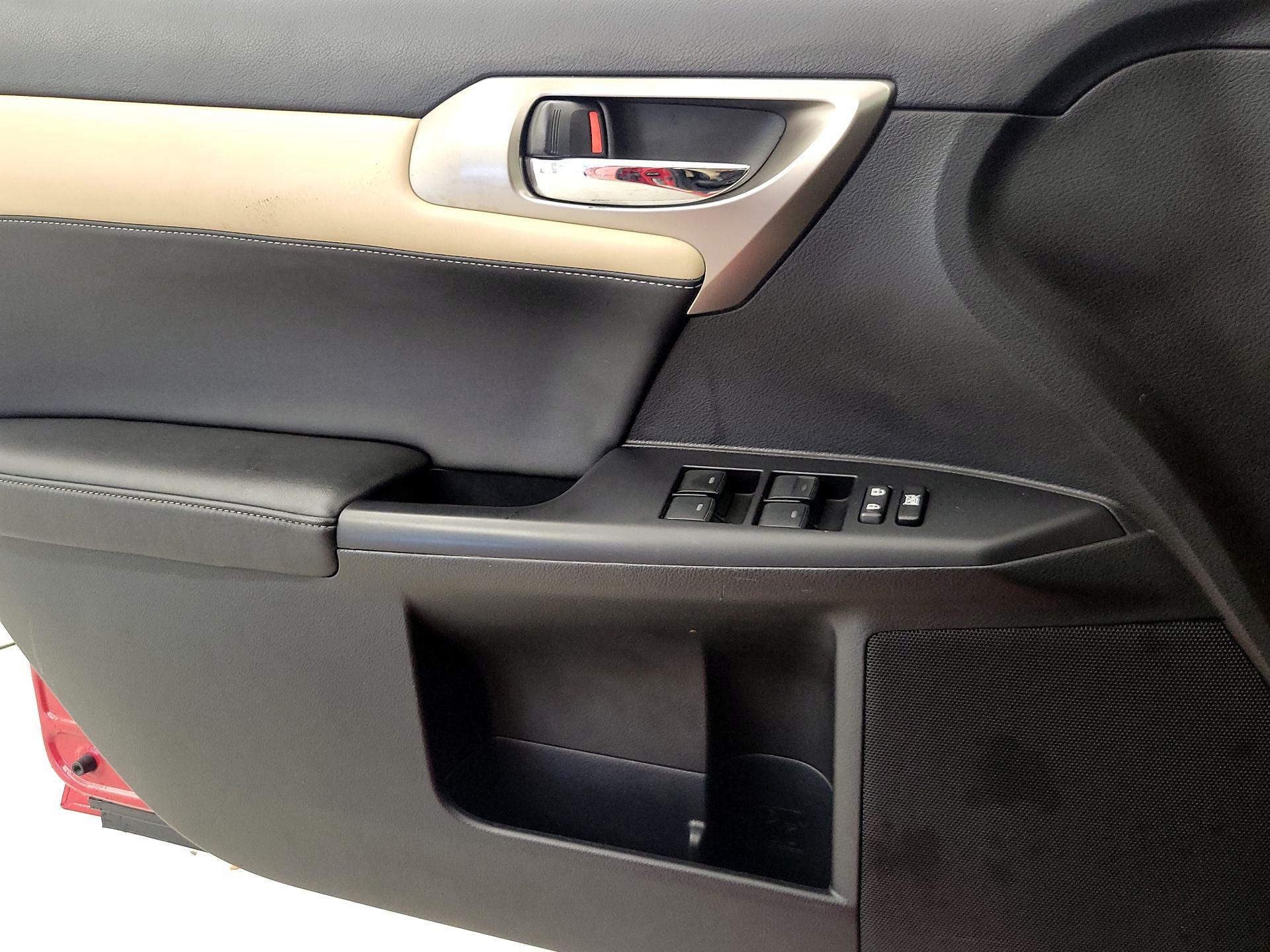 Thumbnail: 2014 Lexus CT - 12