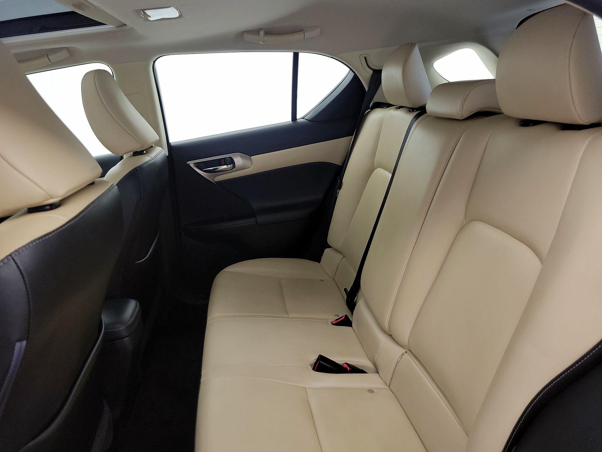 Thumbnail: 2014 Lexus CT - 19
