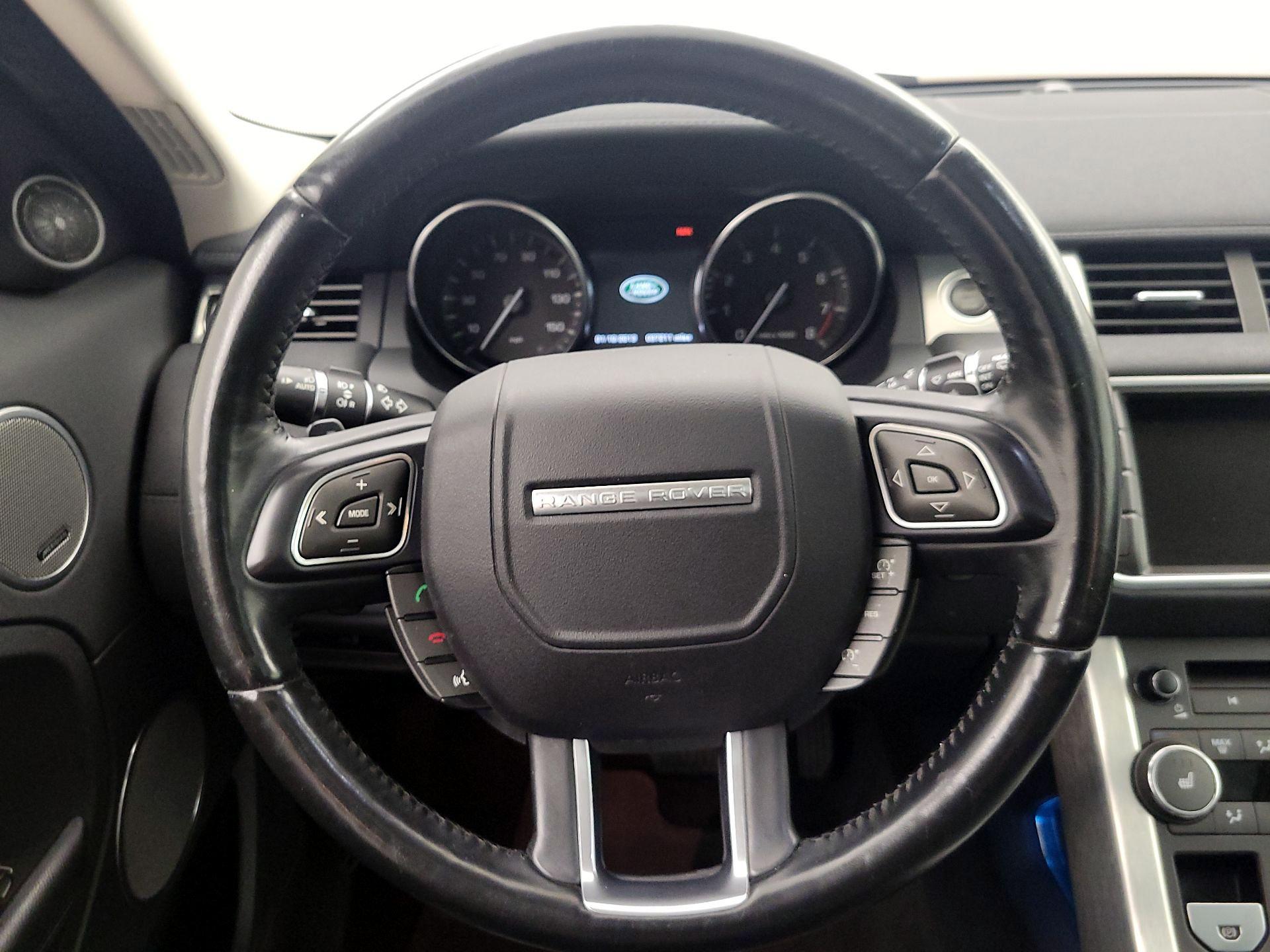 Thumbnail: 2015 Land Rover Range Rover Evoque - 10
