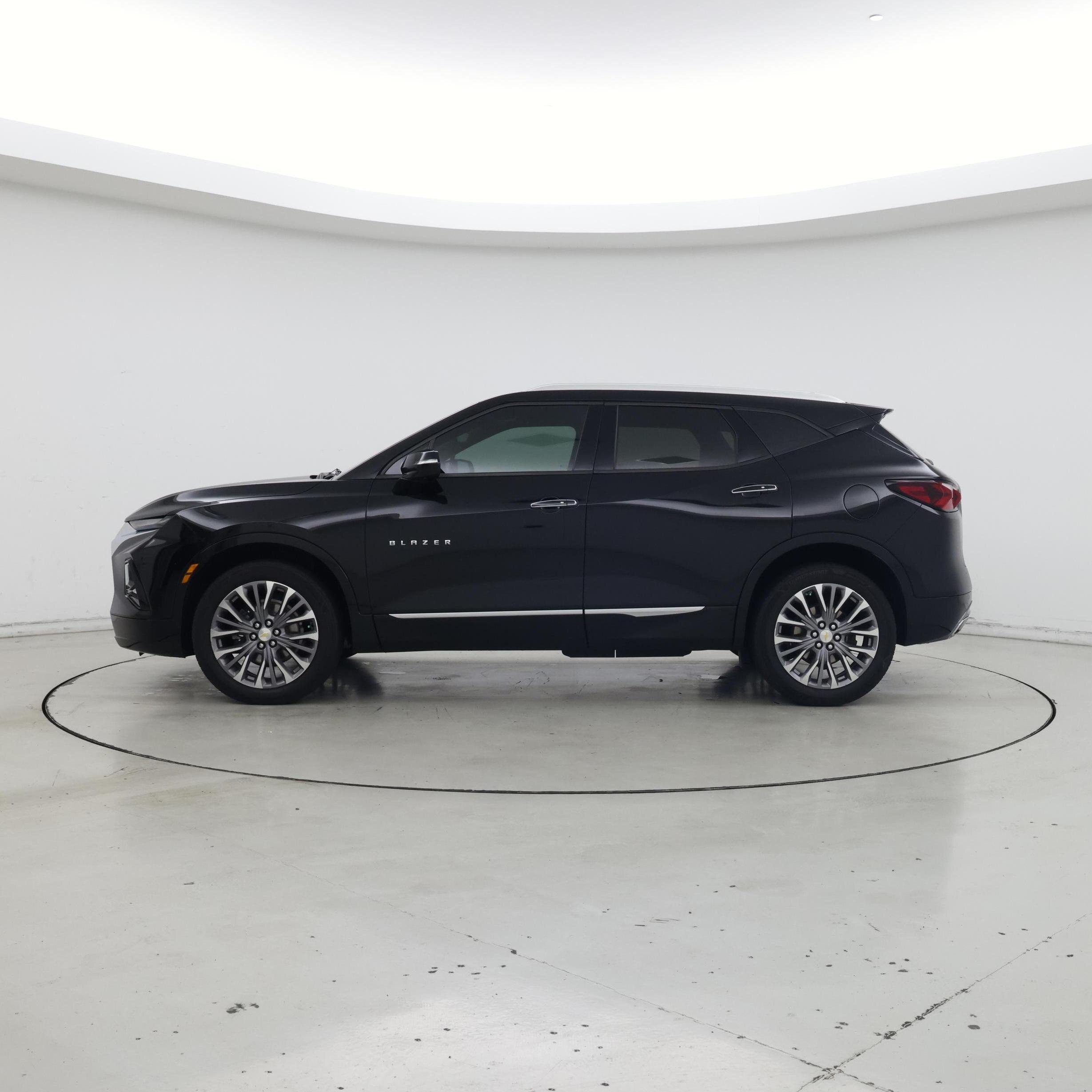 Thumbnail: 2019 Chevrolet Blazer - 3