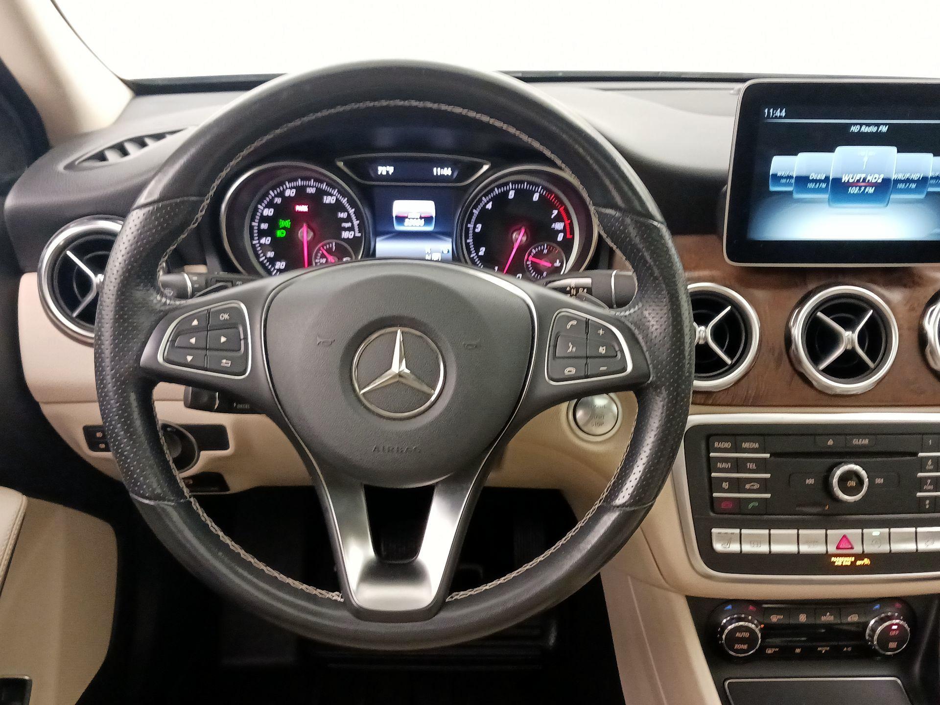 Thumbnail: 2019 Mercedes-Benz GLA - 10