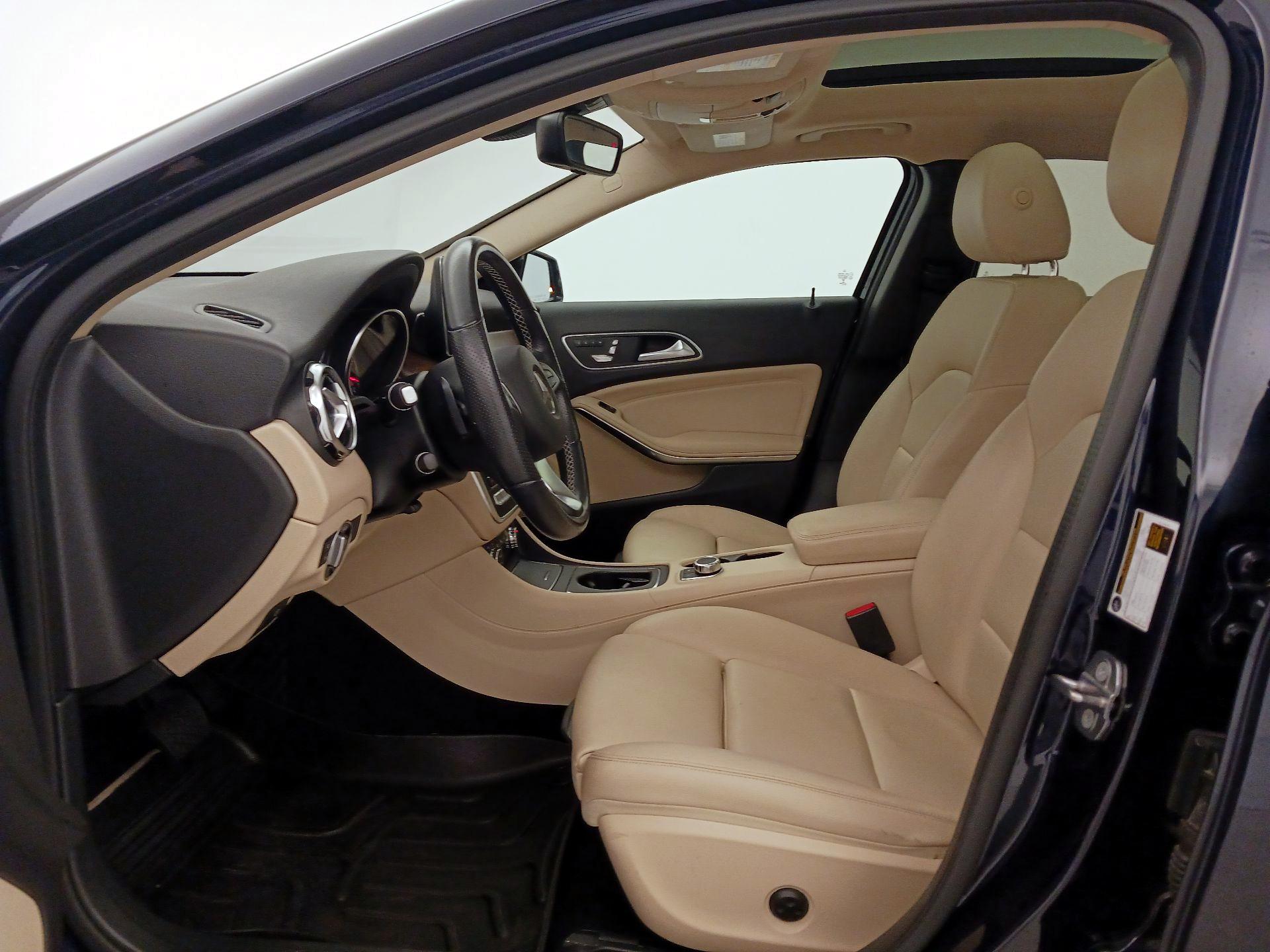 Thumbnail: 2019 Mercedes-Benz GLA - 11