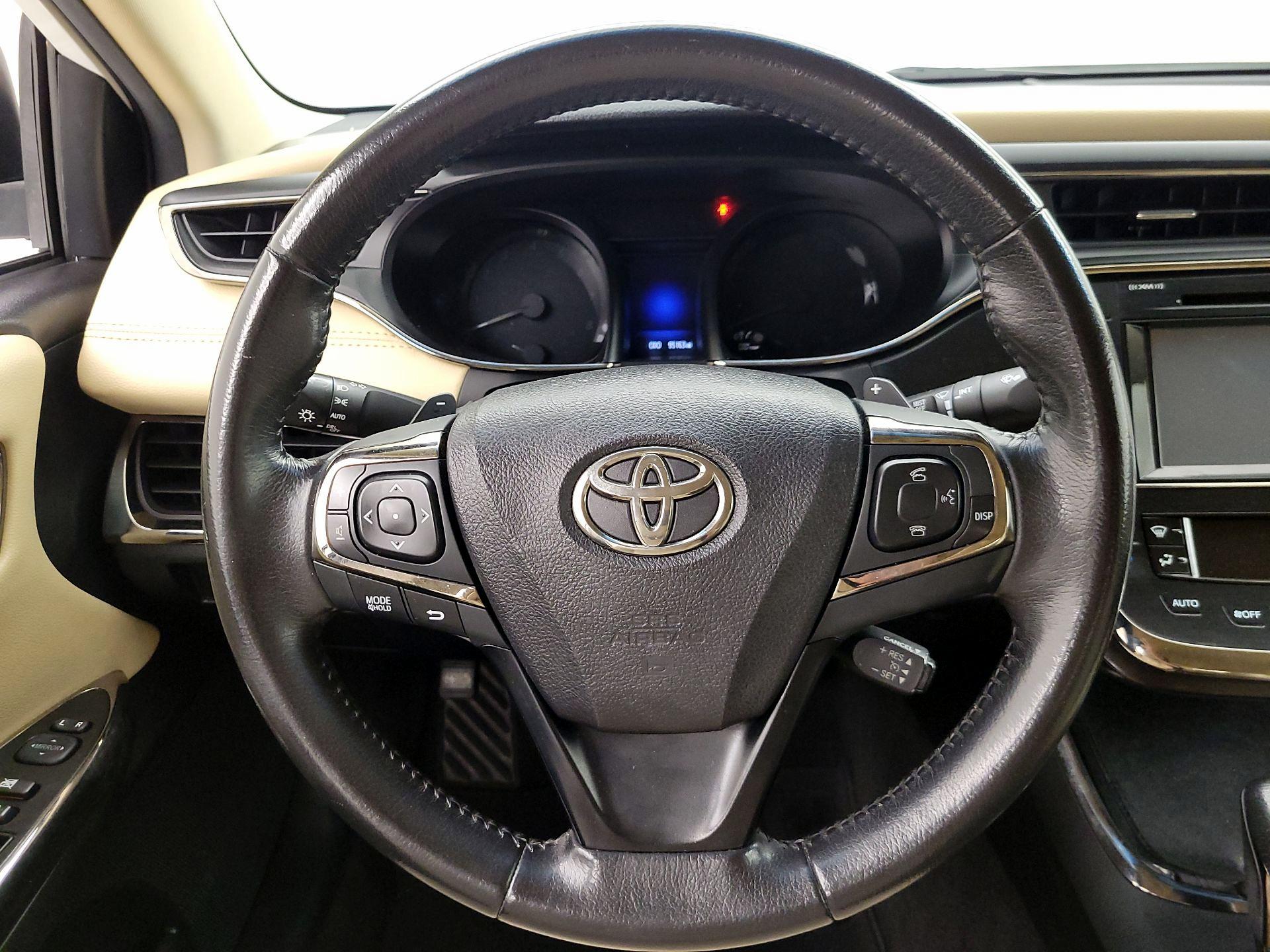 Thumbnail: 2016 Toyota Avalon - 10