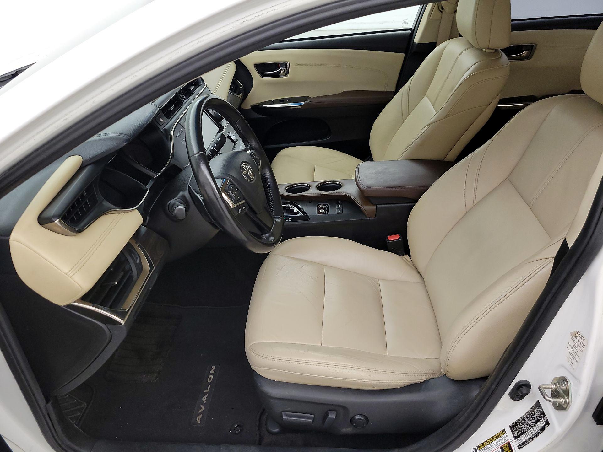 Thumbnail: 2016 Toyota Avalon - 11