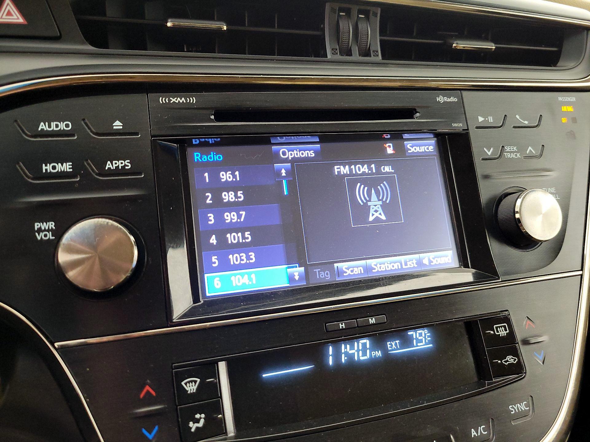 Thumbnail: 2016 Toyota Avalon - 15