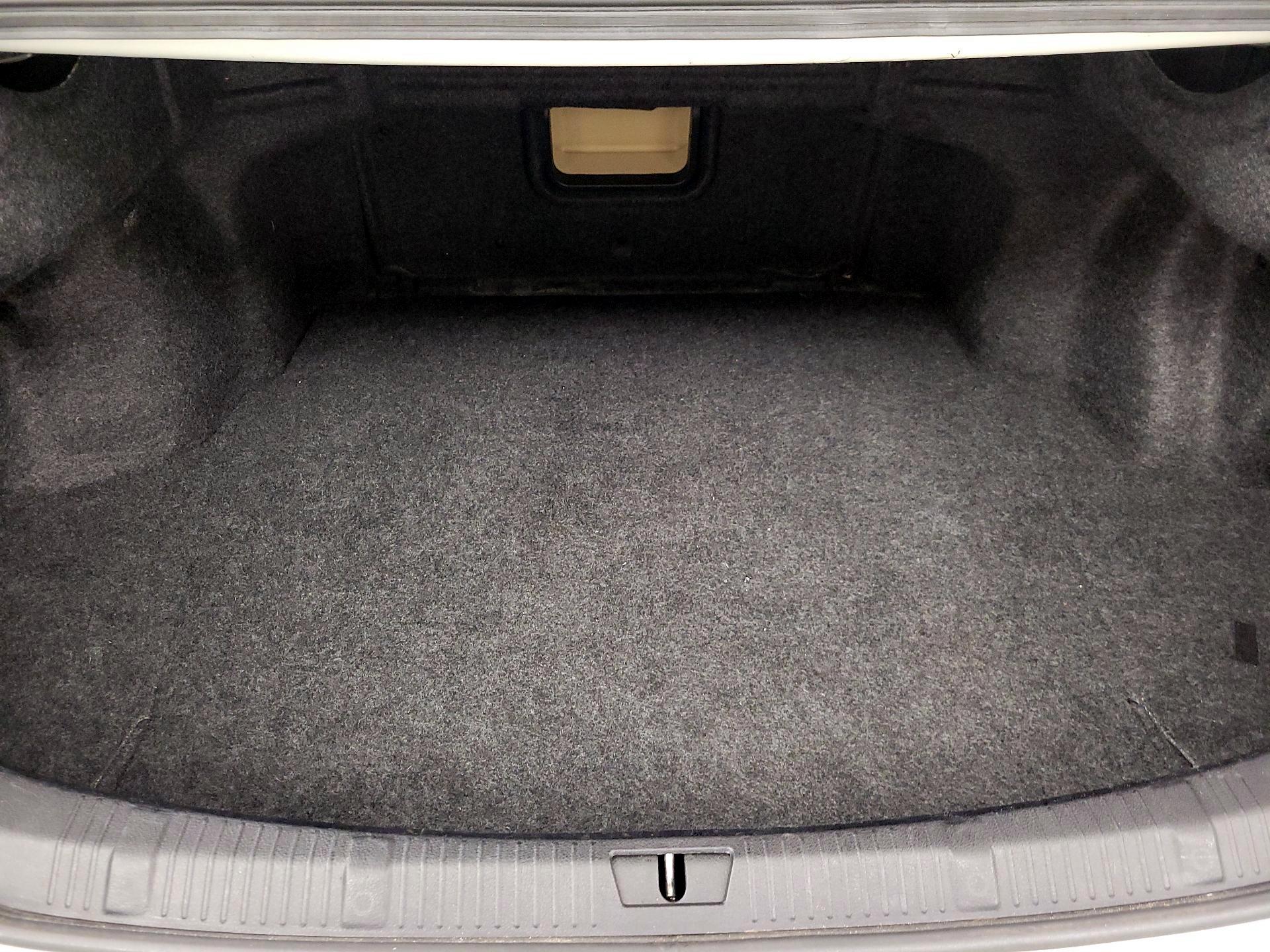 Thumbnail: 2016 Toyota Avalon - 20