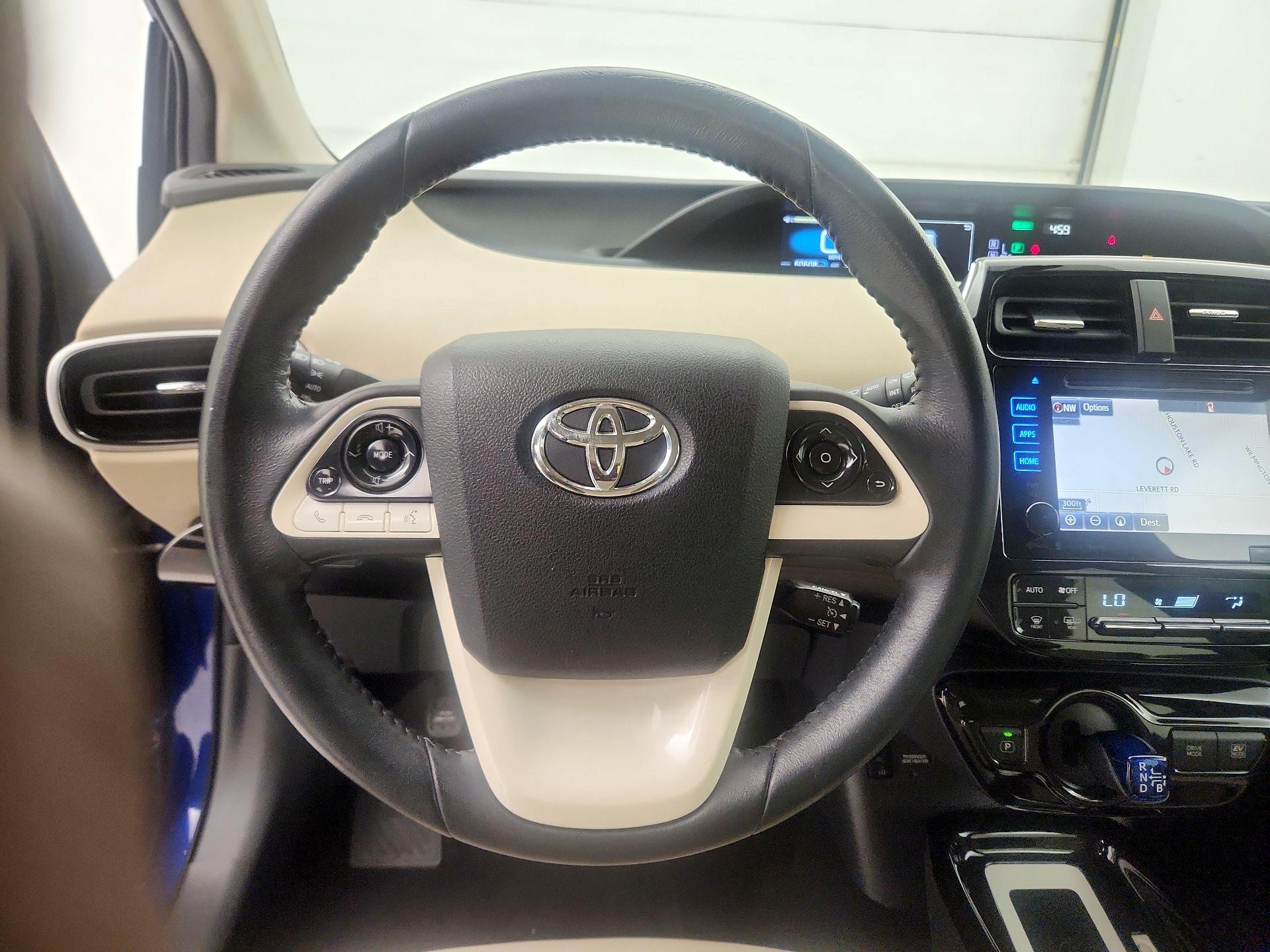 Thumbnail: 2016 Toyota Prius - 10