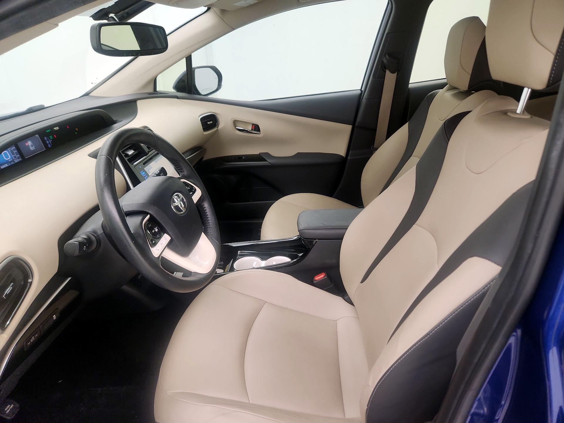 Thumbnail: 2016 Toyota Prius - 11