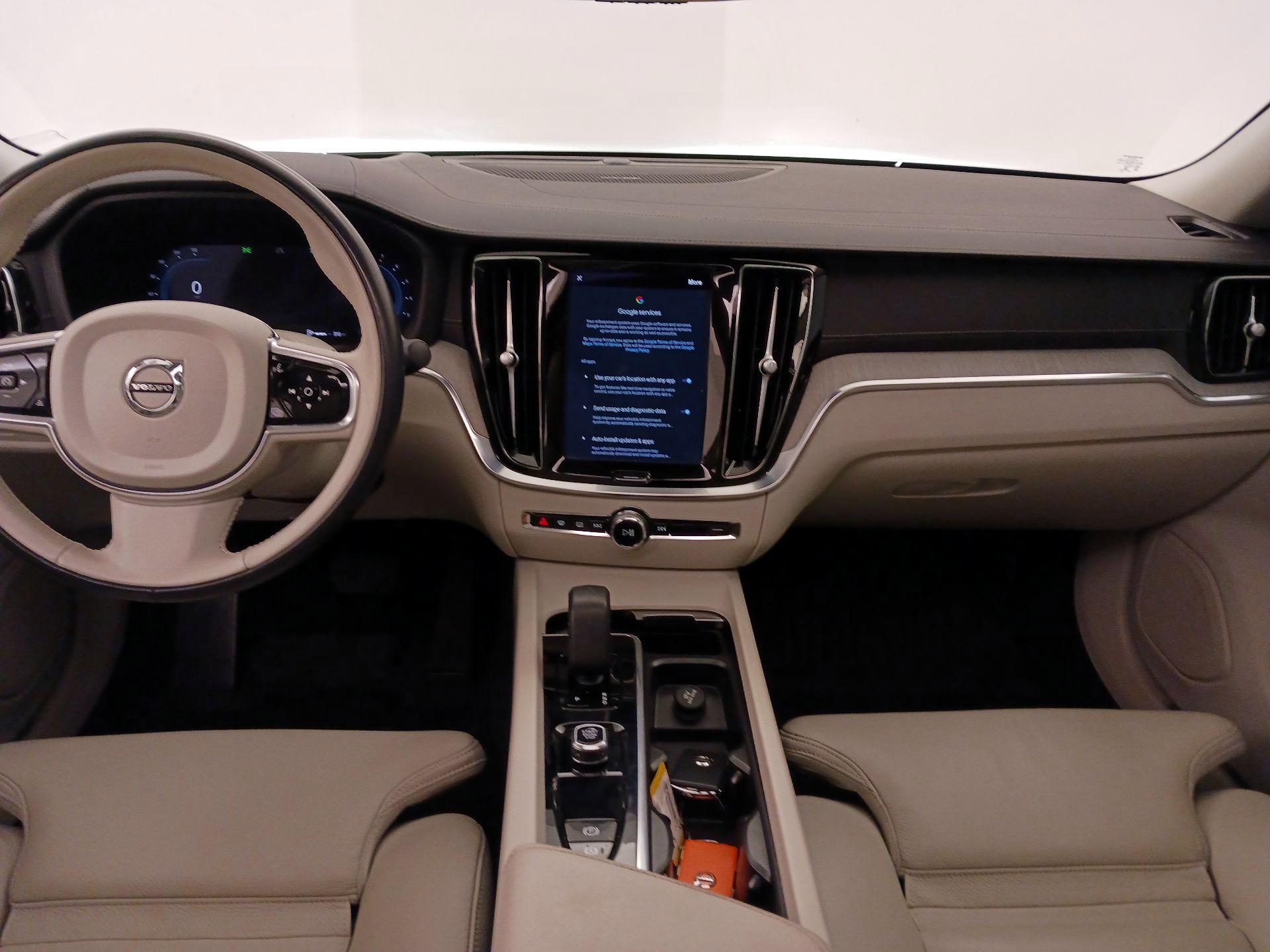 Thumbnail: 2023 Volvo S60 - 9