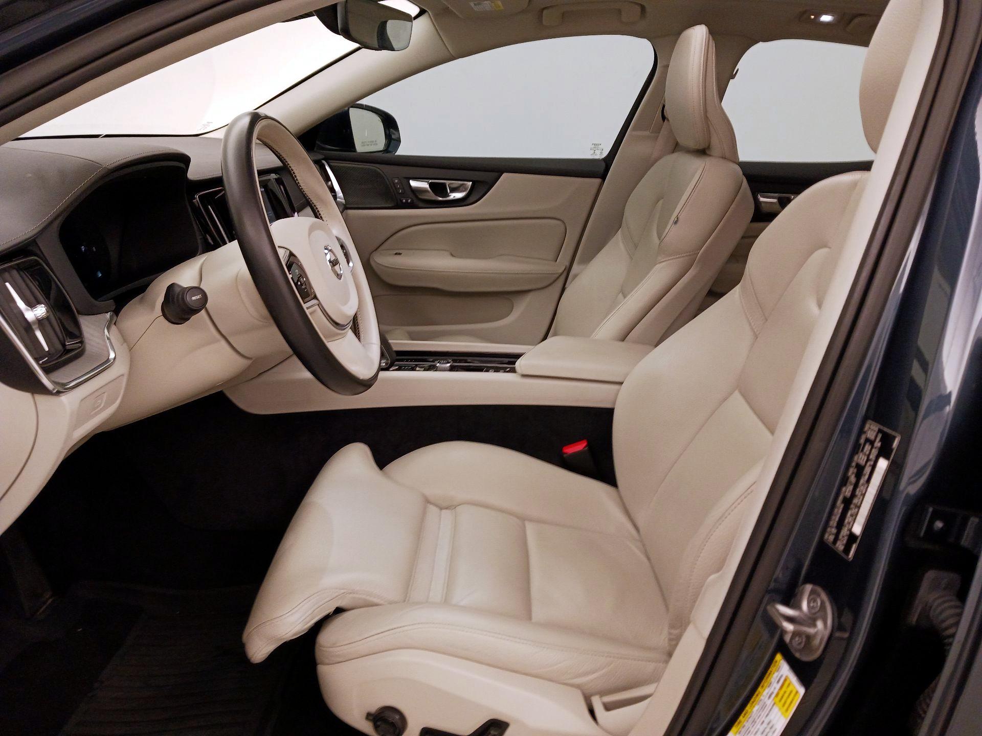 Thumbnail: 2023 Volvo S60 - 11