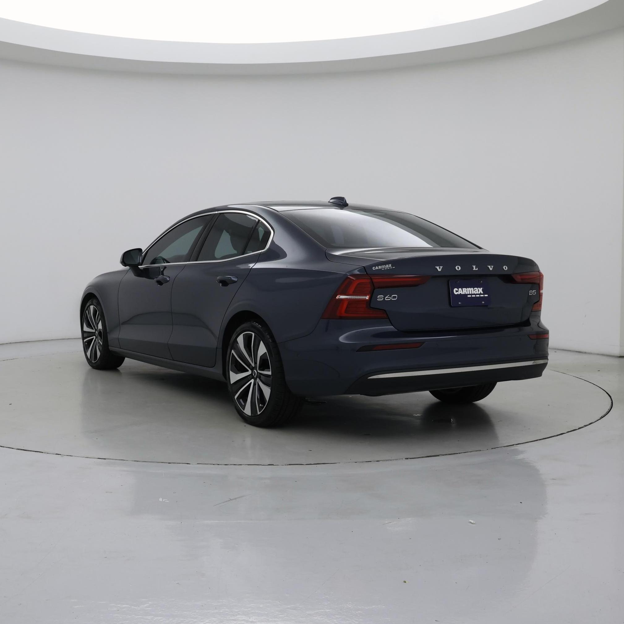 Thumbnail: 2023 Volvo S60 - 2