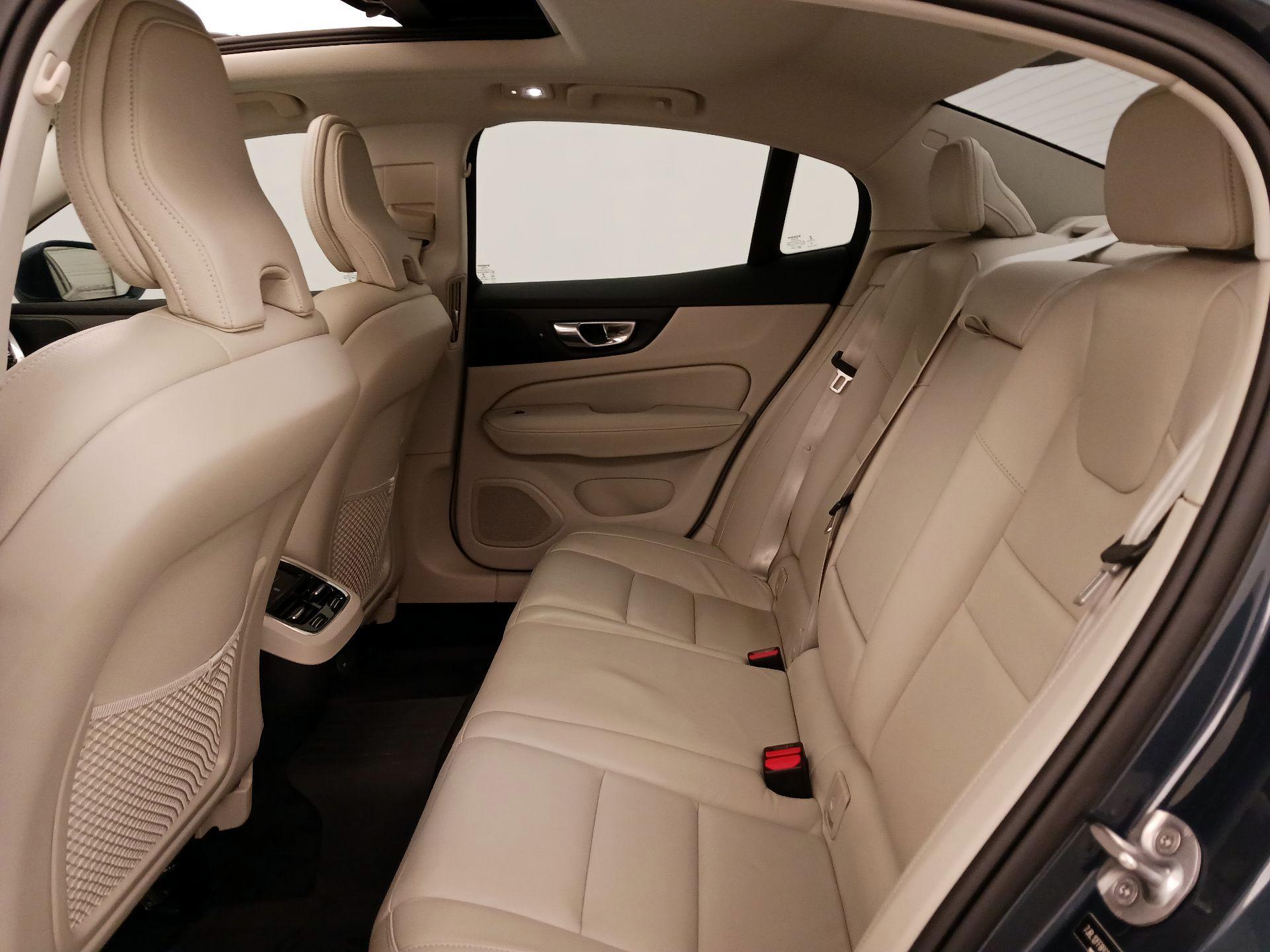 Thumbnail: 2023 Volvo S60 - 20