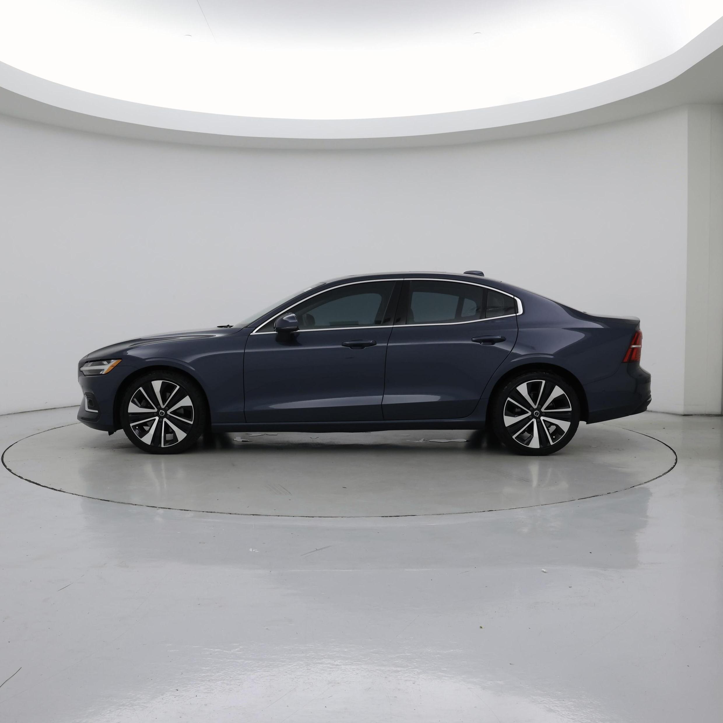 Thumbnail: 2023 Volvo S60 - 3