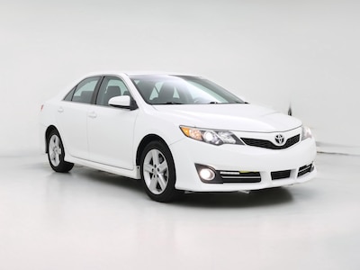 White 2014 Toyota Camry SE