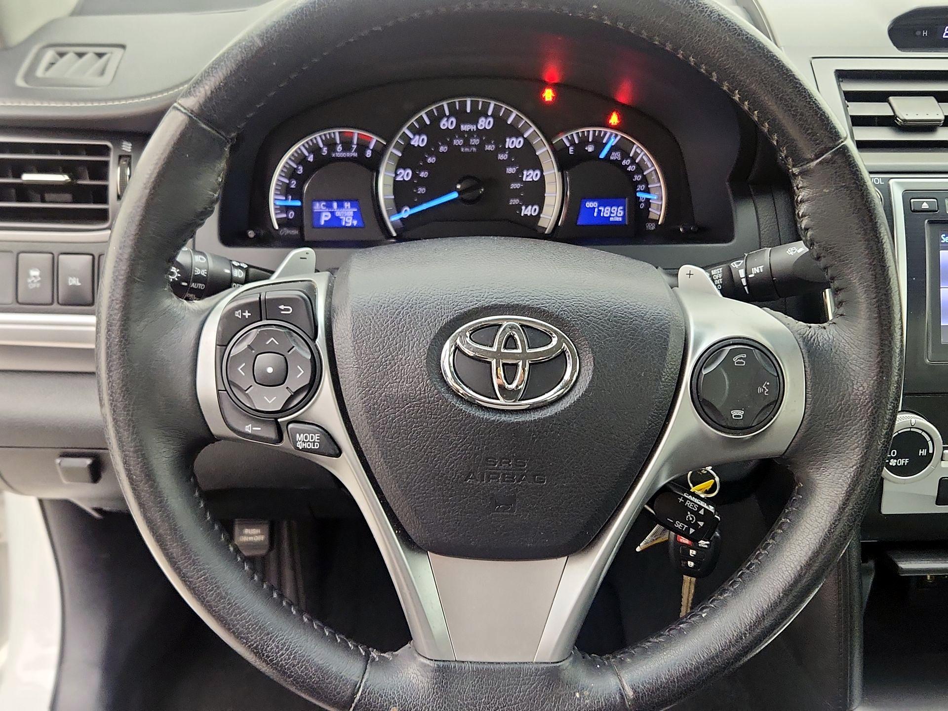 Thumbnail: 2014 Toyota Camry - 10