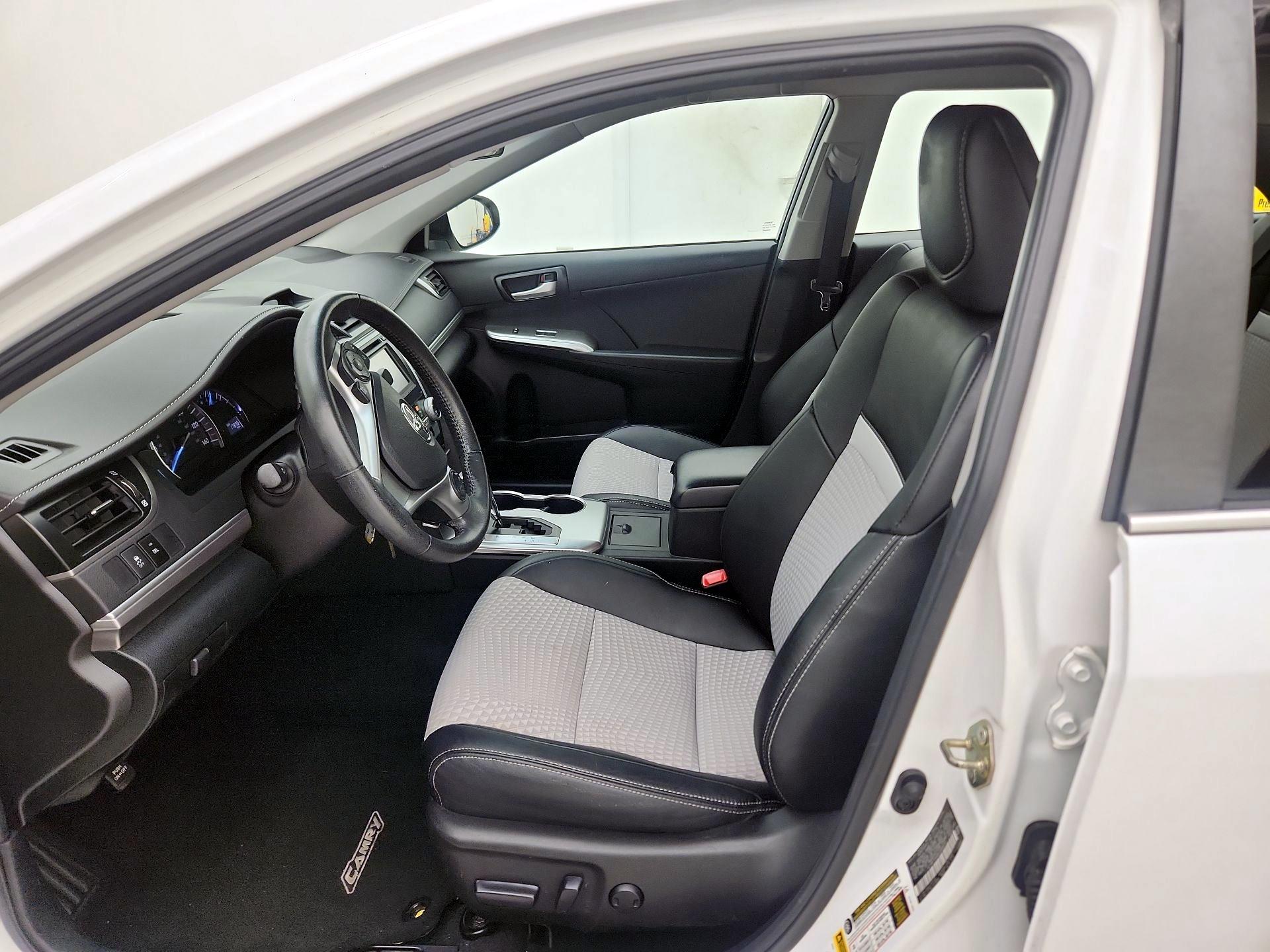 Thumbnail: 2014 Toyota Camry - 11