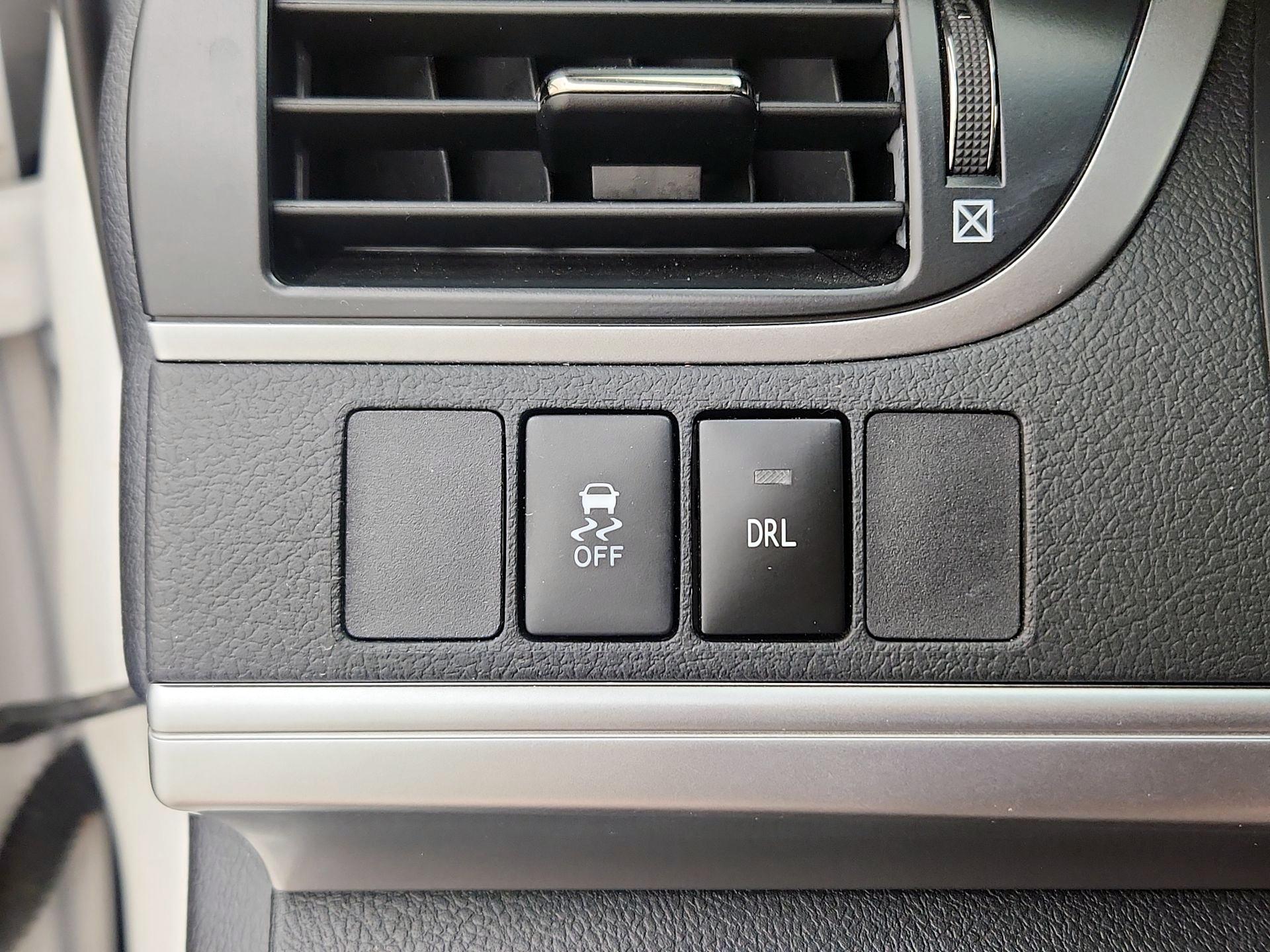 Thumbnail: 2014 Toyota Camry - 13