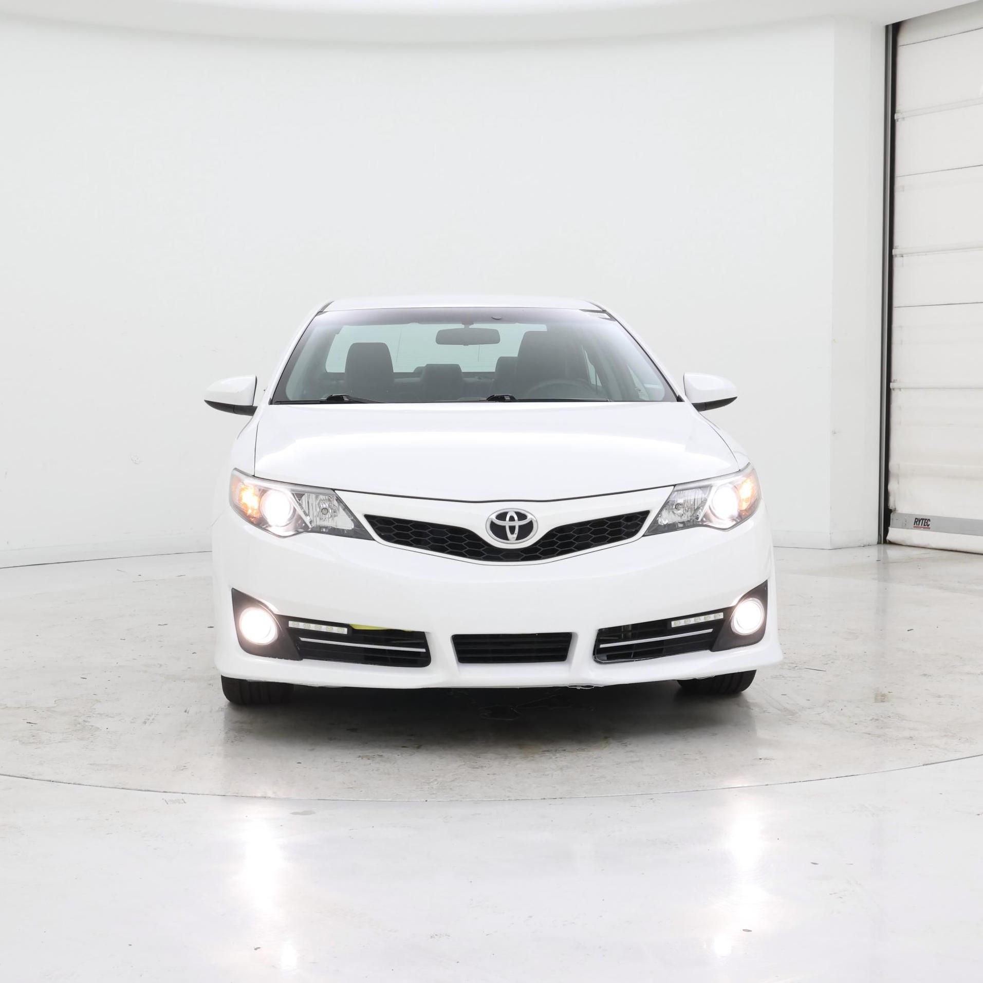 Thumbnail: 2014 Toyota Camry - 5