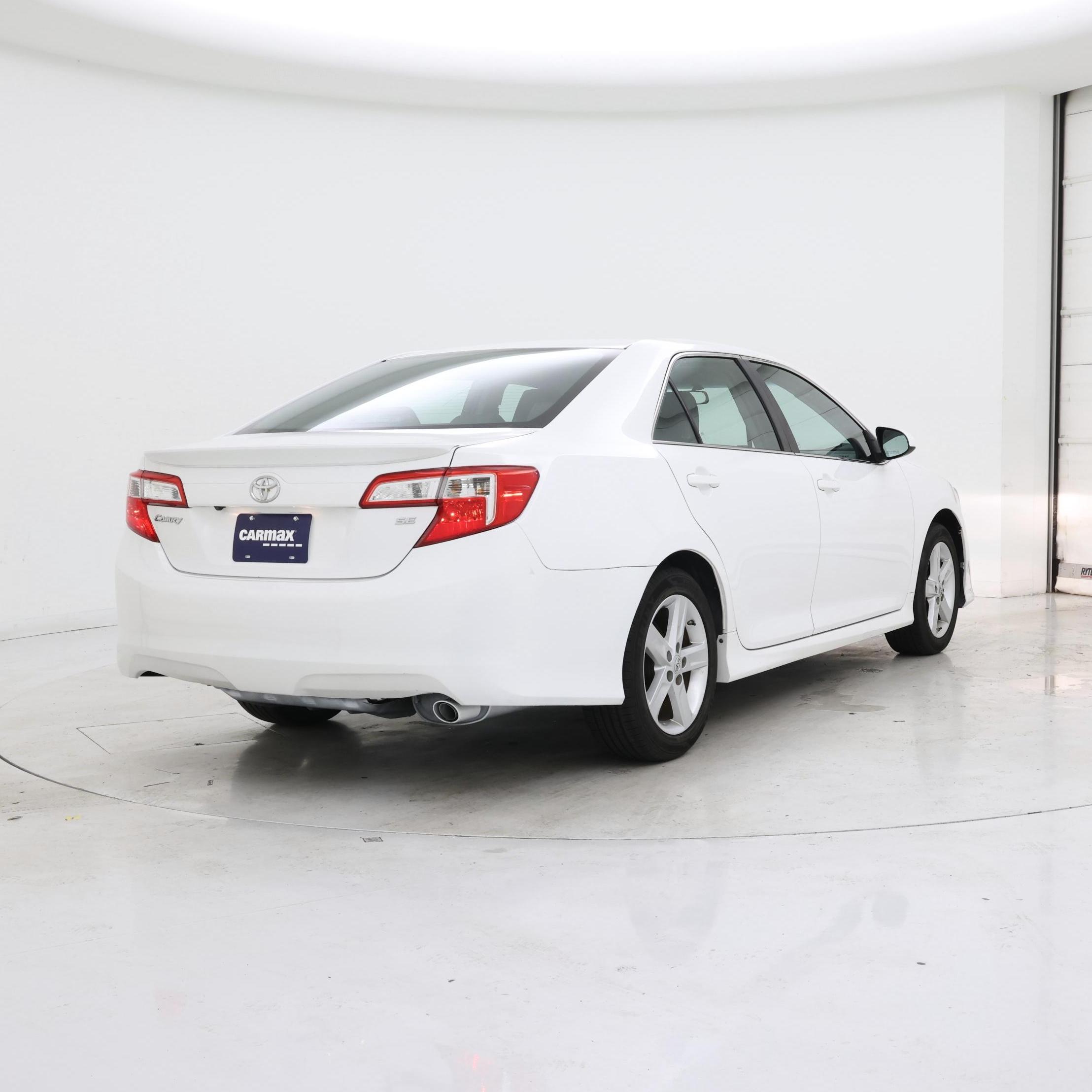 Thumbnail: 2014 Toyota Camry - 8