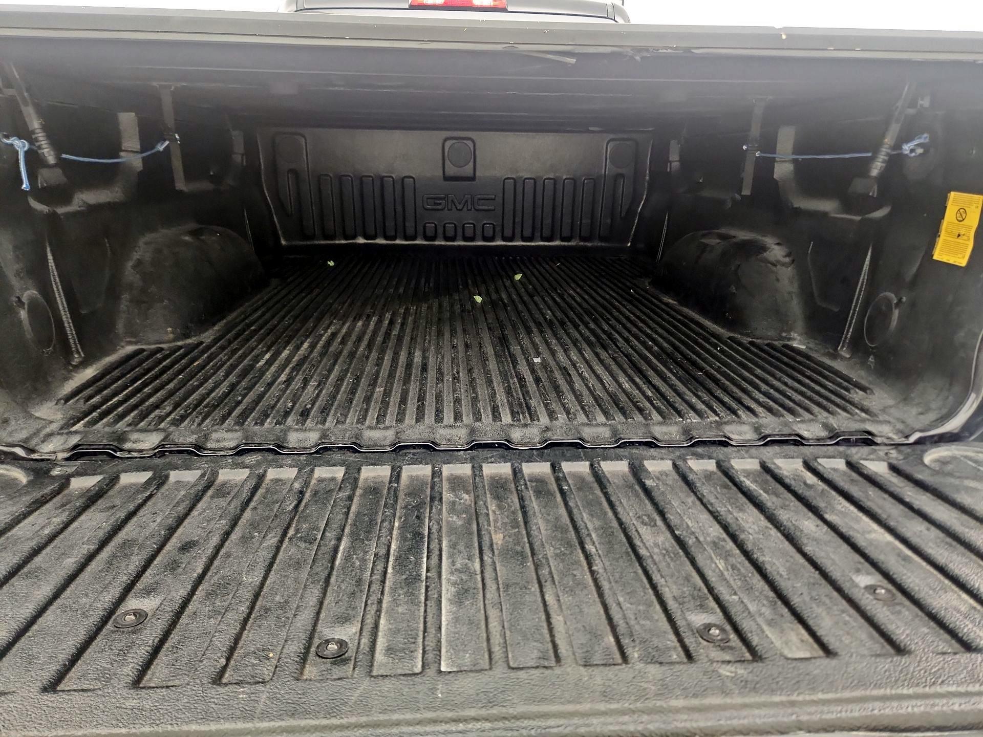 Thumbnail: 2015 GMC Sierra 1500 - 19