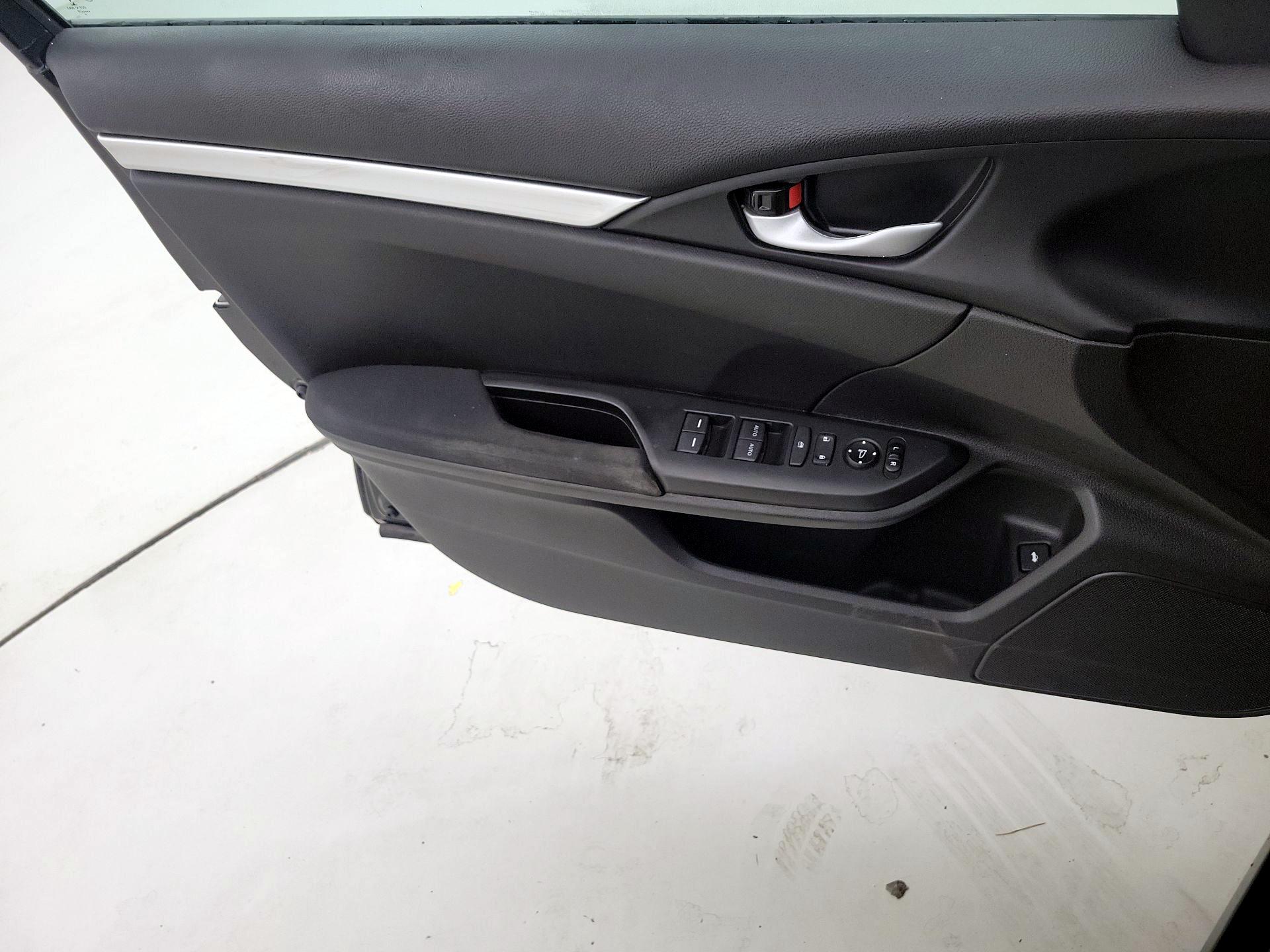 Thumbnail: 2019 Honda Civic - 12