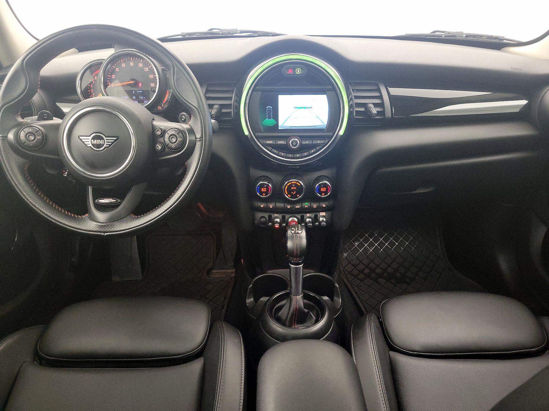 Thumbnail: 2019 MINI Cooper Hardtop - 9