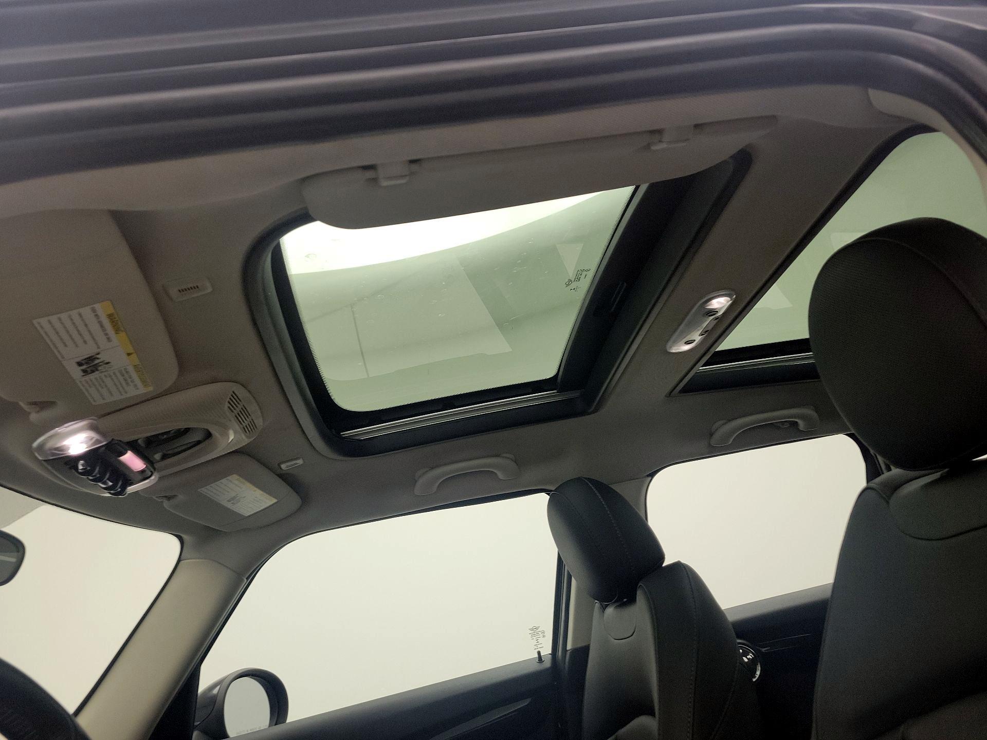 Thumbnail: 2019 MINI Cooper Hardtop - 19