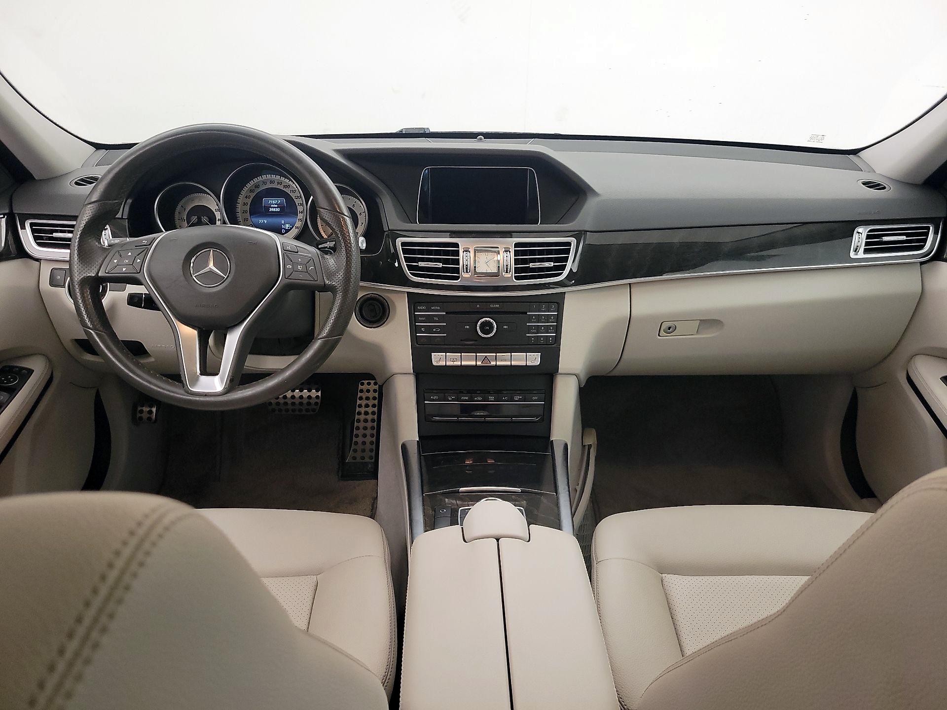 Thumbnail: 2016 Mercedes-Benz E-Class - 9