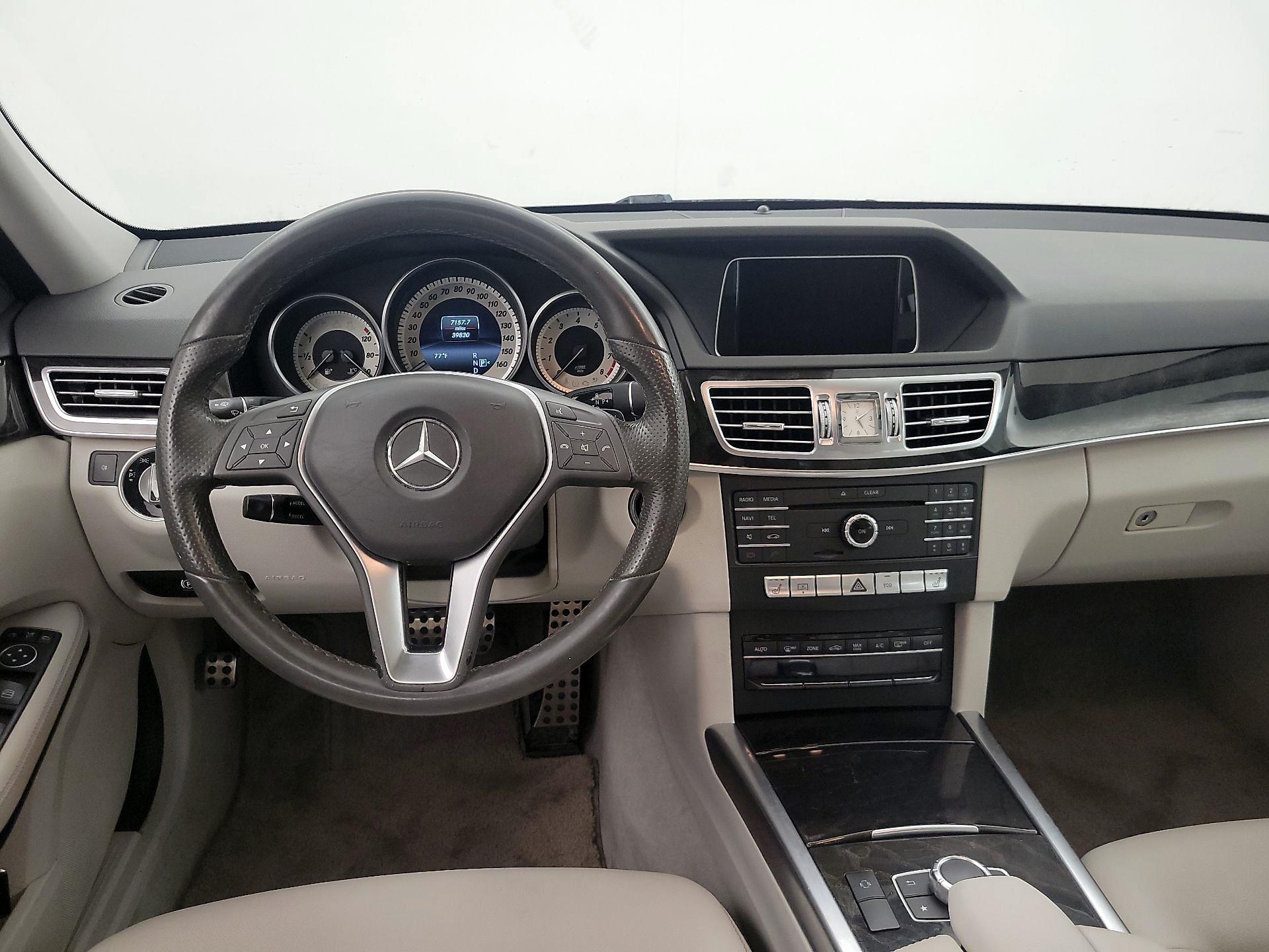 Thumbnail: 2016 Mercedes-Benz E-Class - 10
