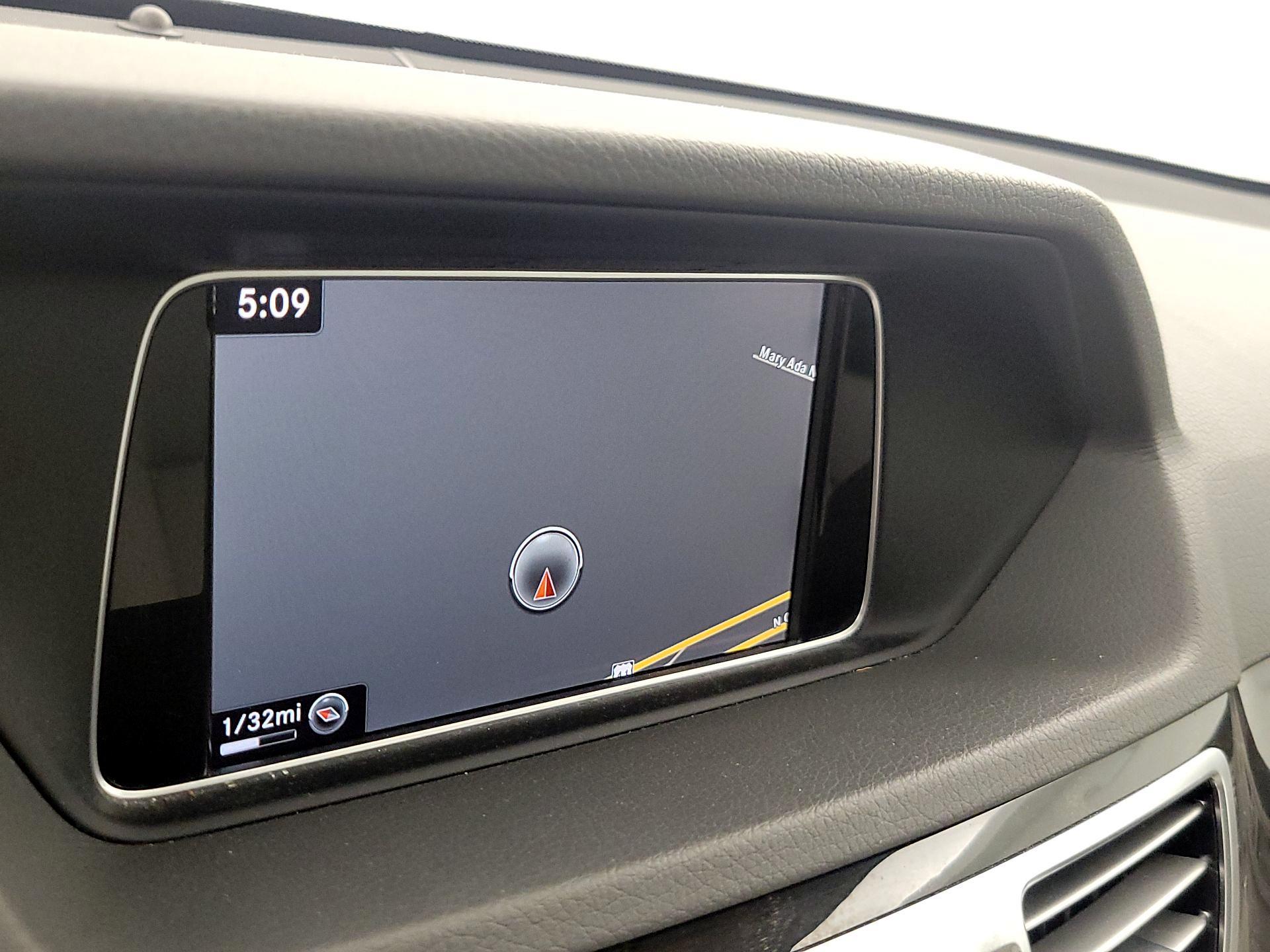 Thumbnail: 2016 Mercedes-Benz E-Class - 14