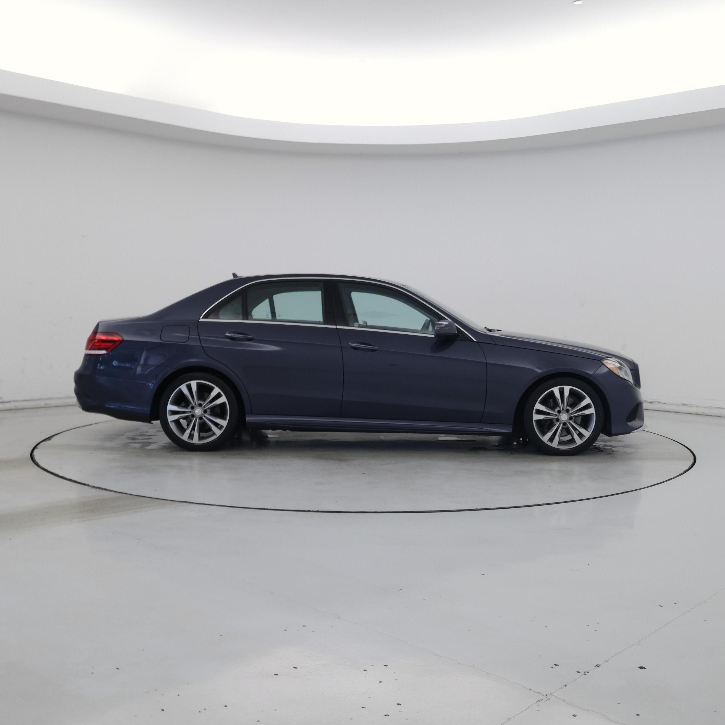 Thumbnail: 2016 Mercedes-Benz E-Class - 7