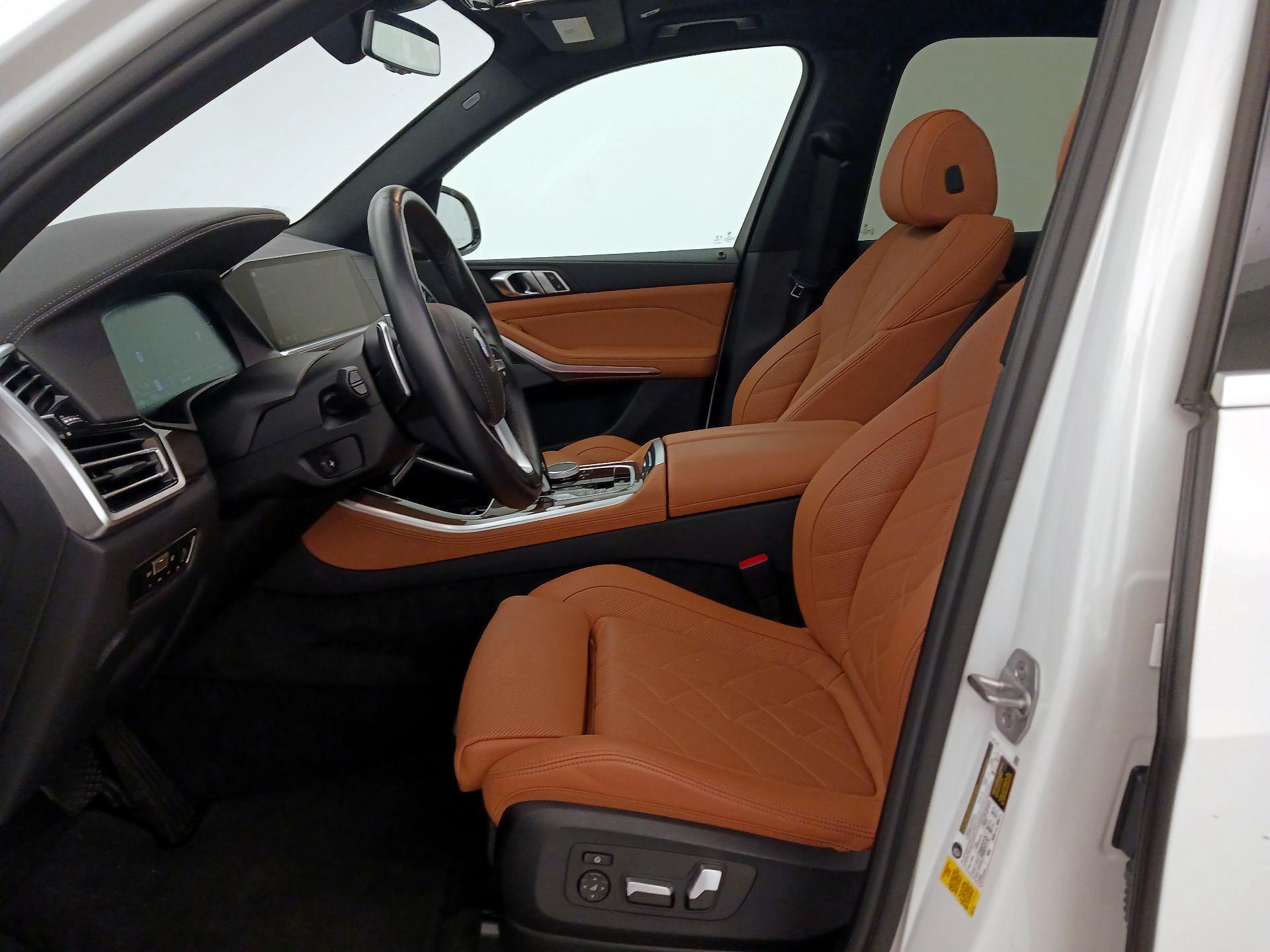 Thumbnail: 2023 BMW X5 - 11
