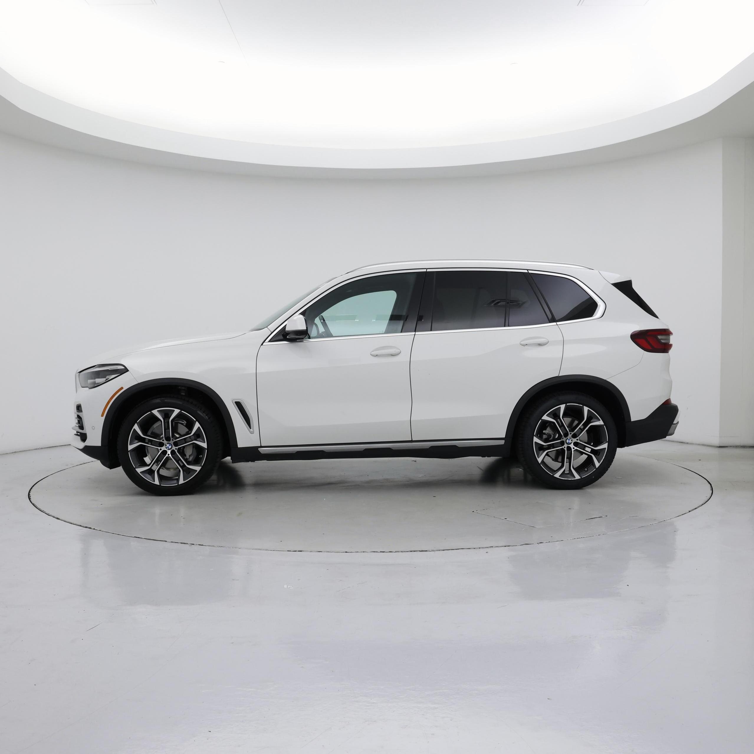 Thumbnail: 2023 BMW X5 - 3