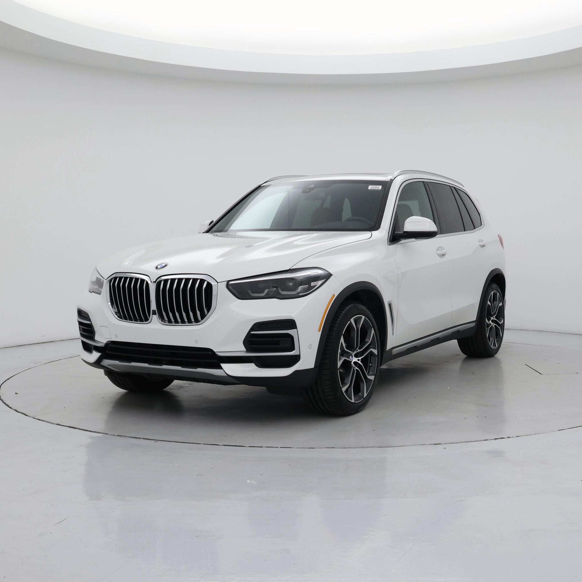 Thumbnail: 2023 BMW X5 - 4