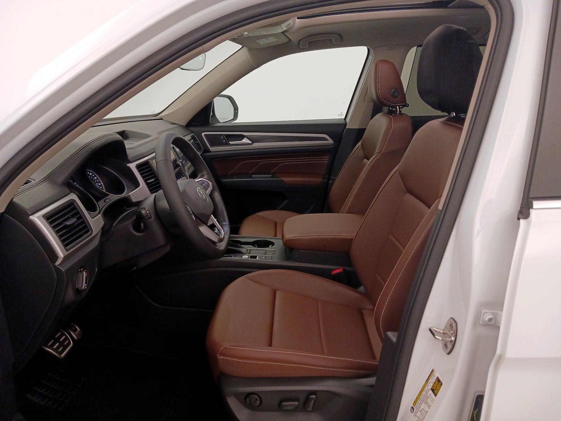 Thumbnail: 2021 Volkswagen Atlas - 11