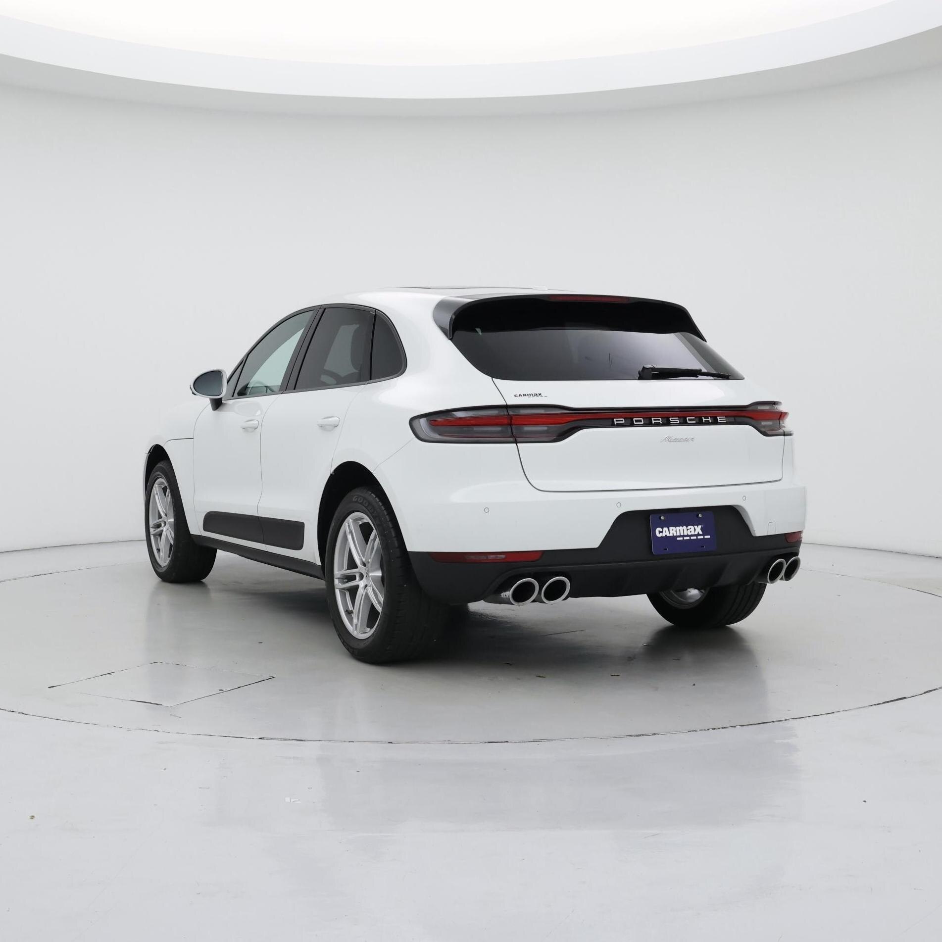 Thumbnail: 2021 Porsche Macan - 2