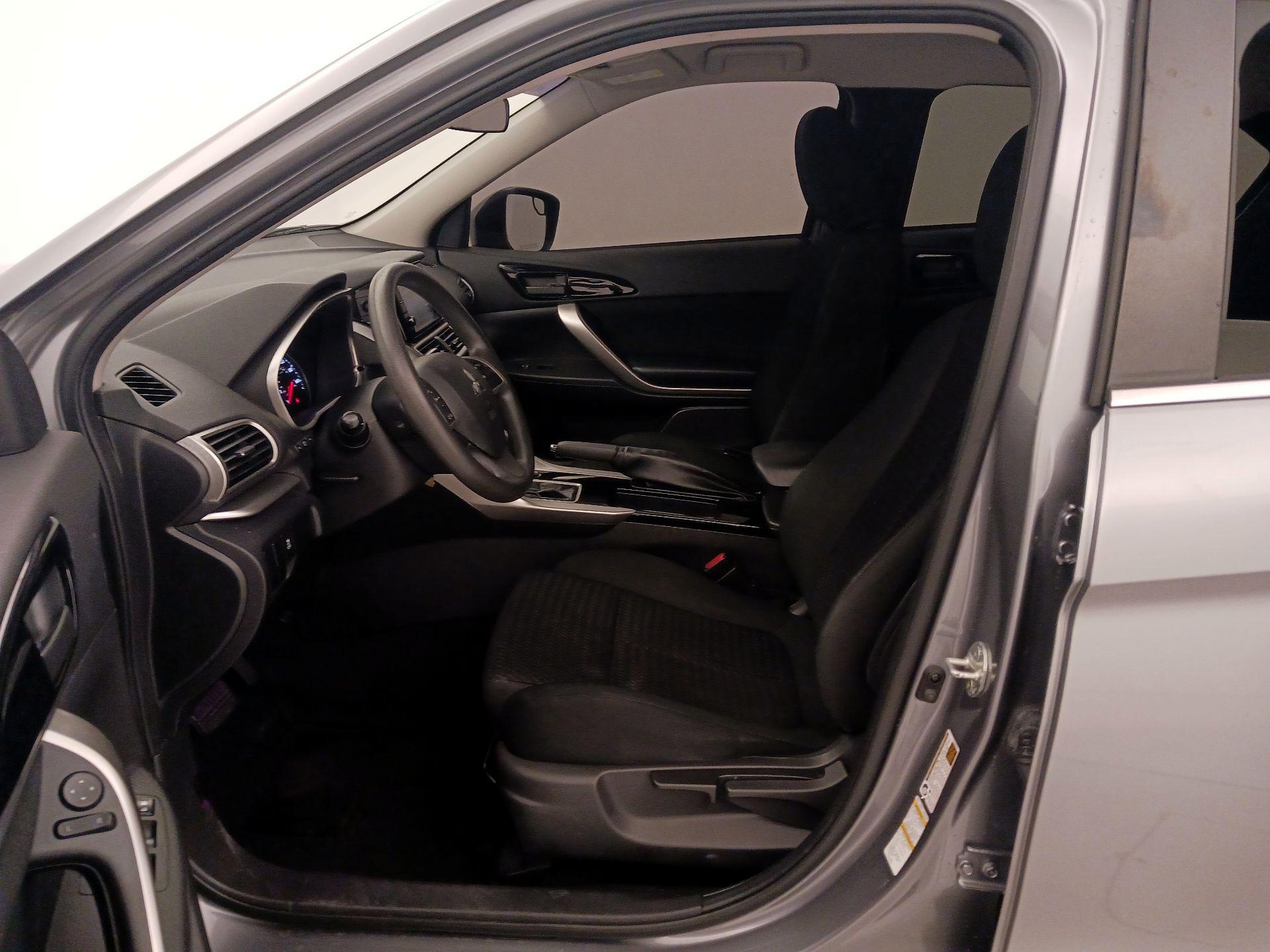 Thumbnail: 2019 Mitsubishi Eclipse Cross - 11