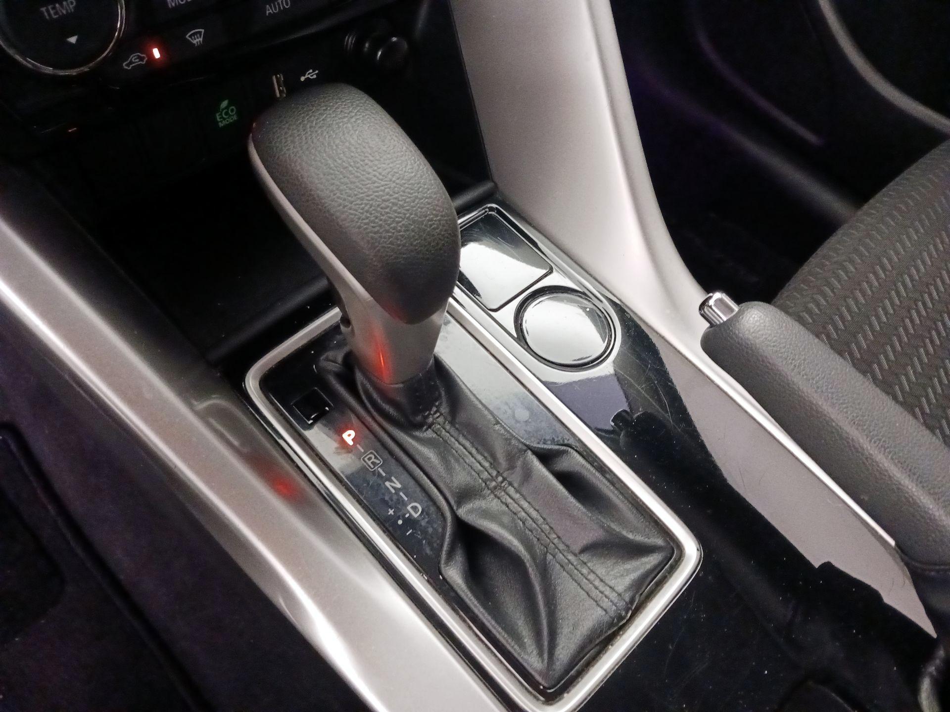 Thumbnail: 2019 Mitsubishi Eclipse Cross - 17