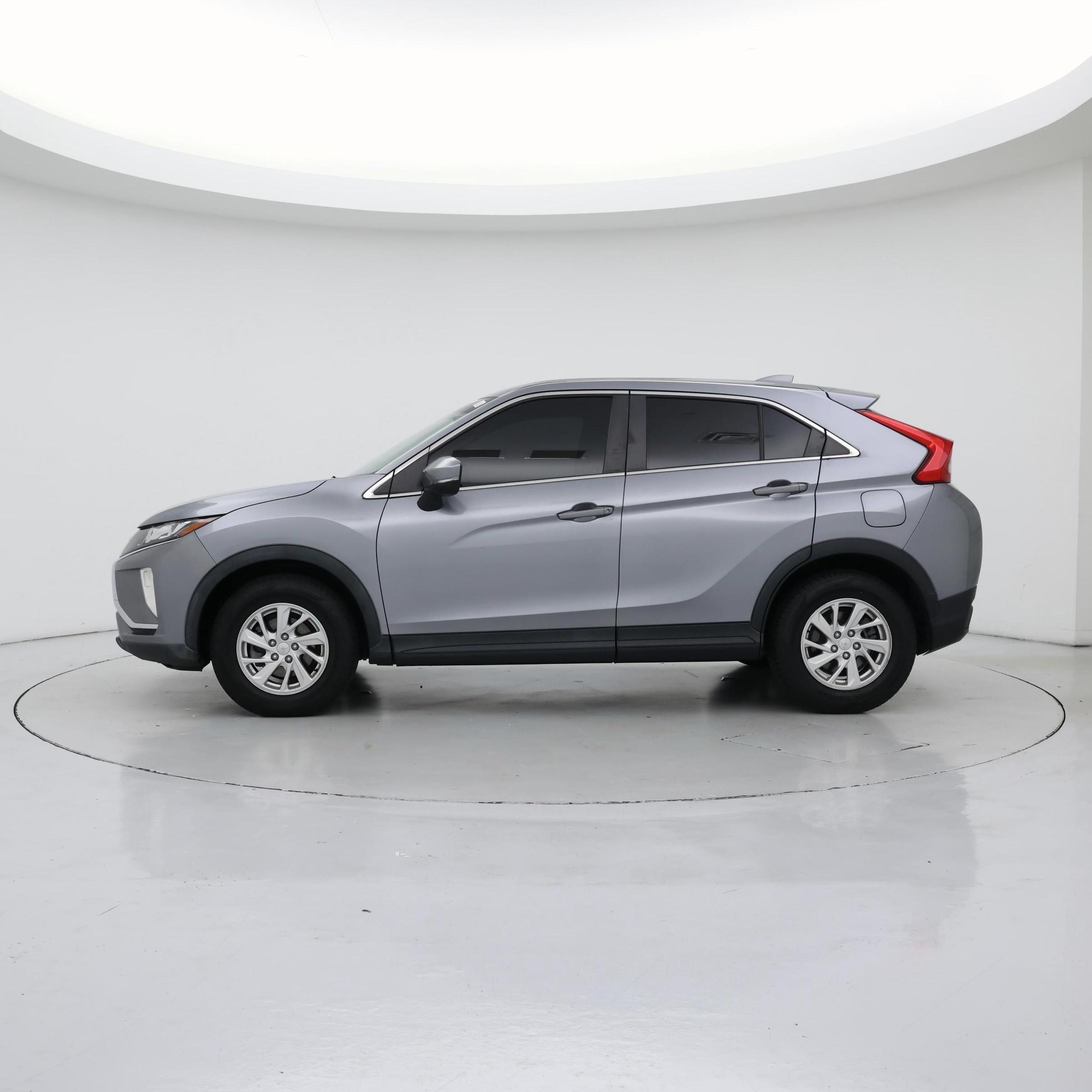 Thumbnail: 2019 Mitsubishi Eclipse Cross - 3