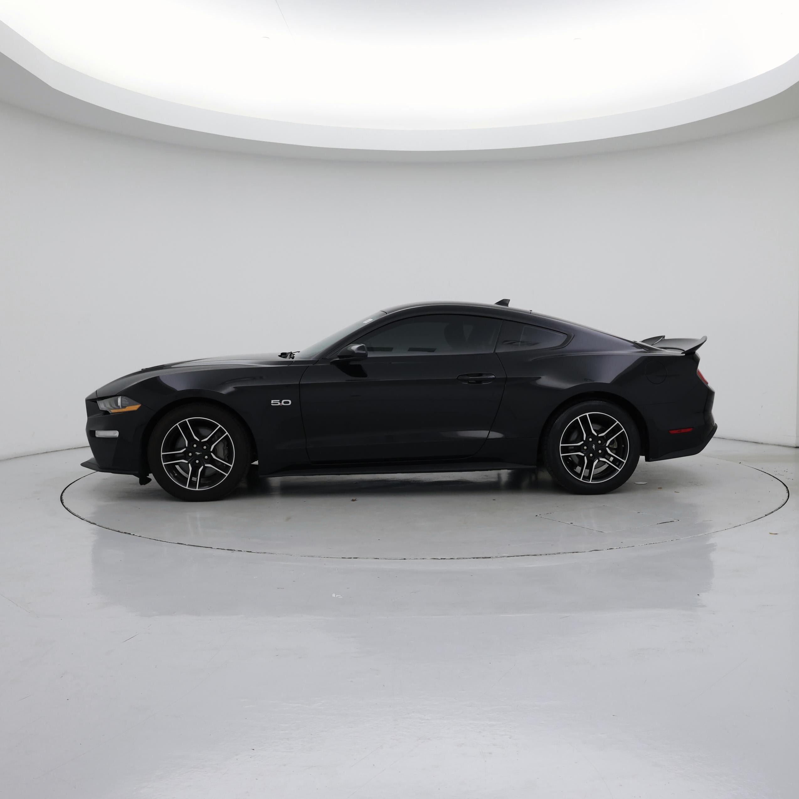 Thumbnail: 2022 Ford Mustang - 3
