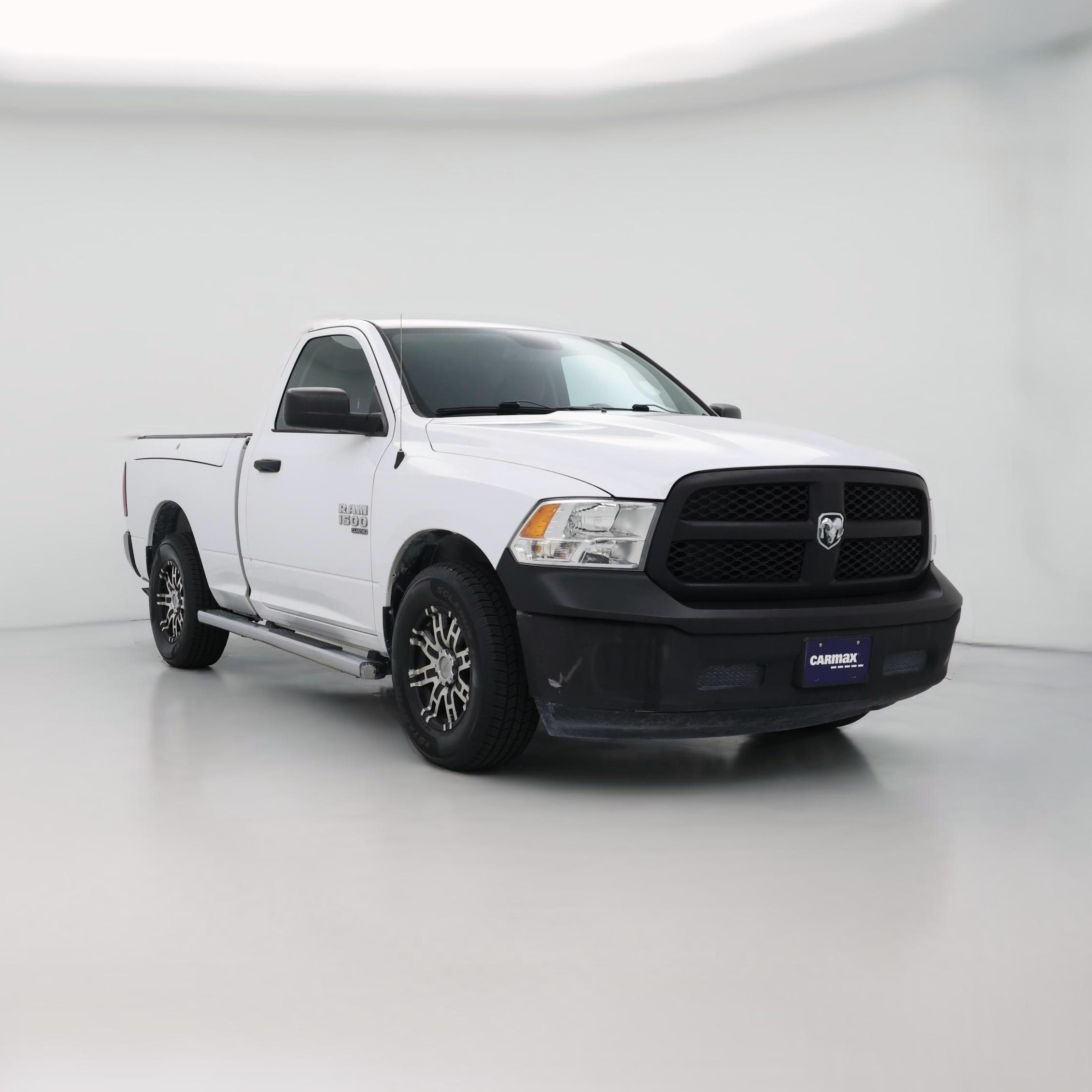 Thumbnail: 2019 RAM 1500 Classic - 1